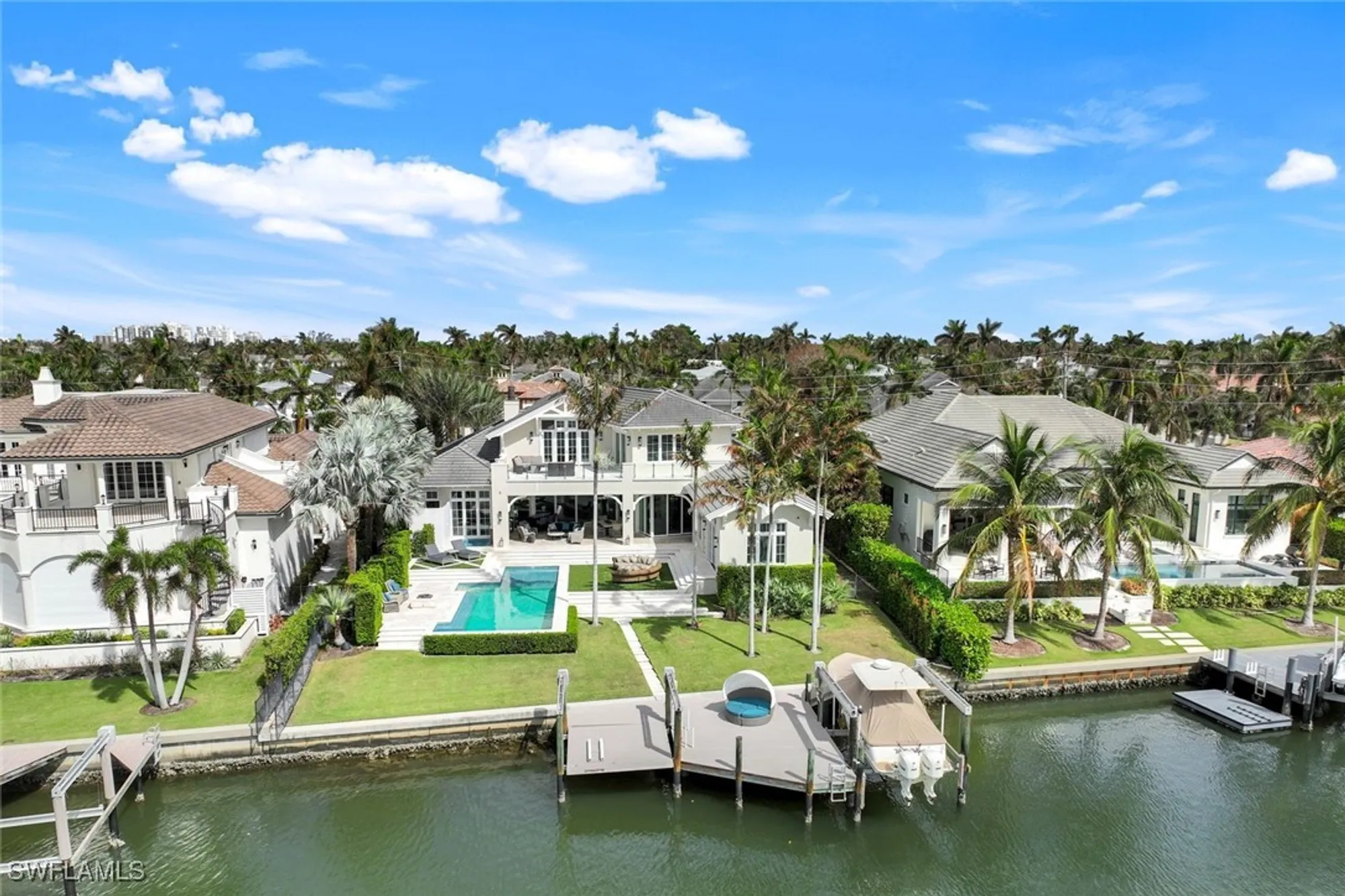 Property Slideshow image 29 of 33 | 350 spring line dr, Naples, FL, 34102