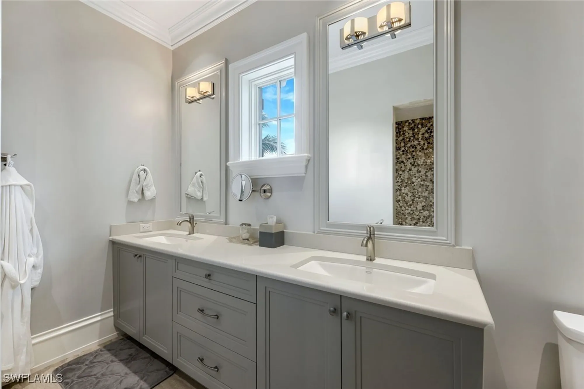 Property Slideshow image 20 of 33 | 350 spring line dr, Naples, FL, 34102