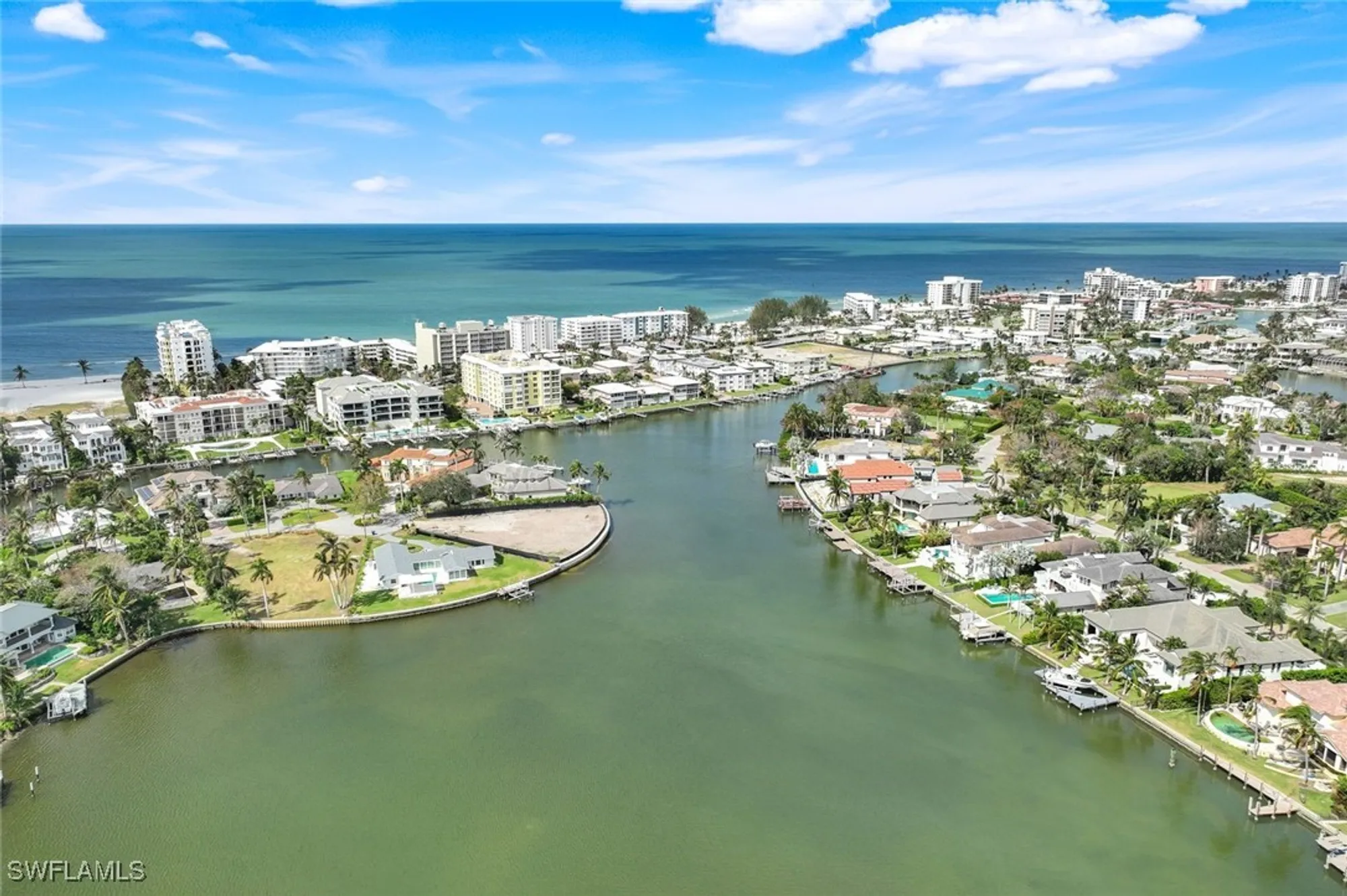 Property Slideshow image 31 of 33 | 350 spring line dr, Naples, FL, 34102