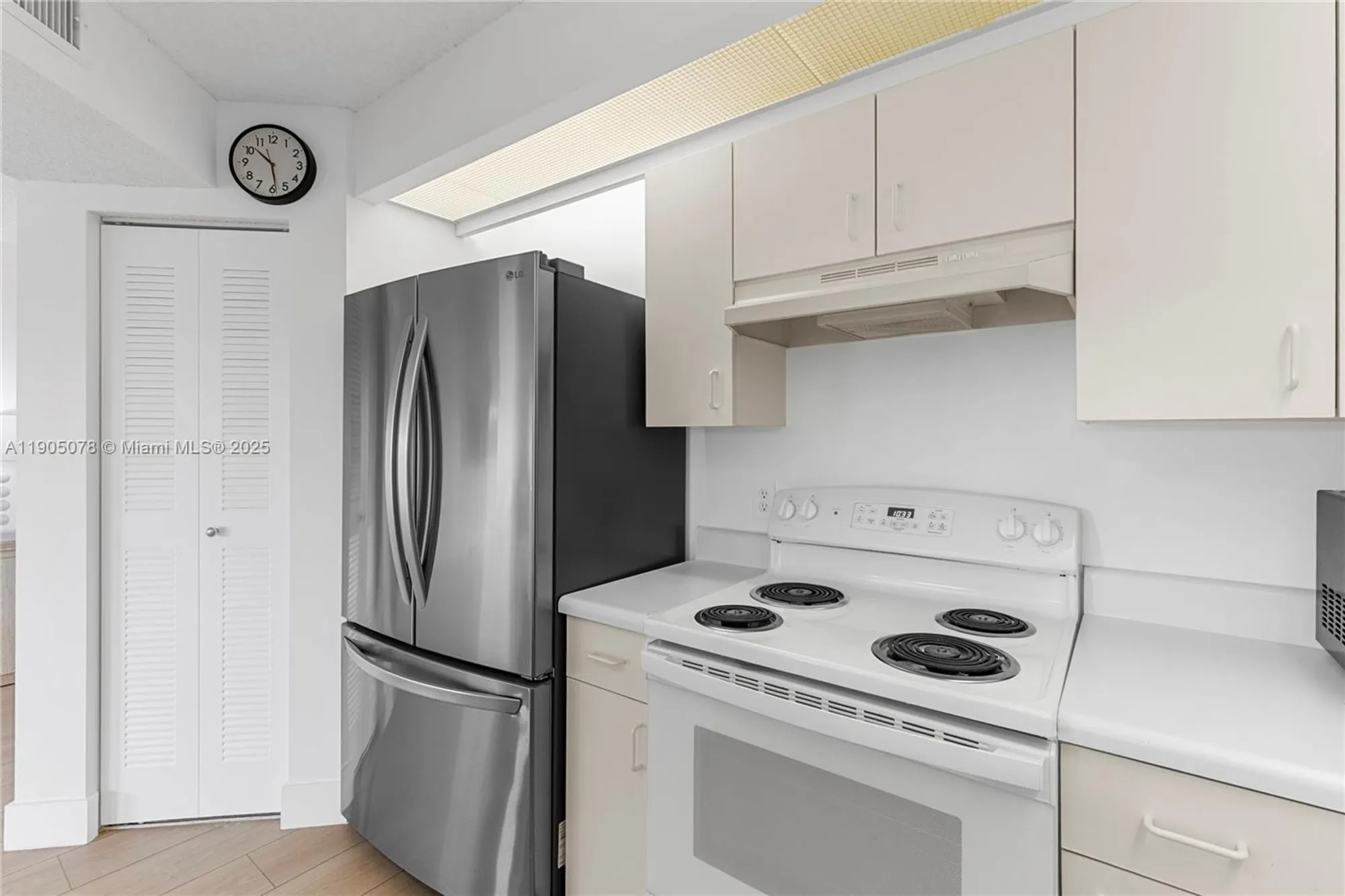 Property Slideshow image 16 of 35 | 12550 sw 15th st 411e, Pembroke Pines, FL, 33027