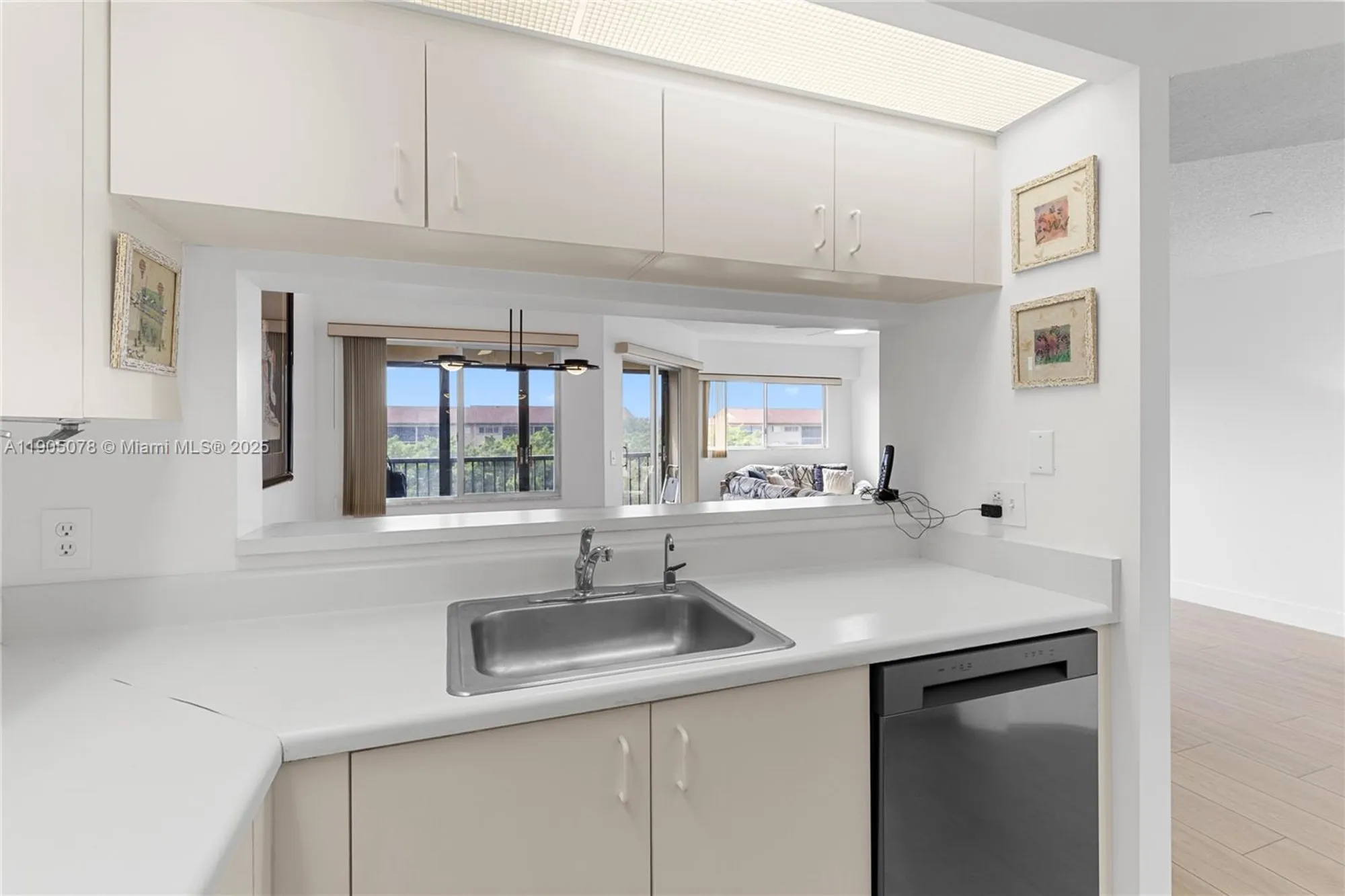 Property Slideshow image 18 of 35 | 12550 sw 15th st 411e, Pembroke Pines, FL, 33027