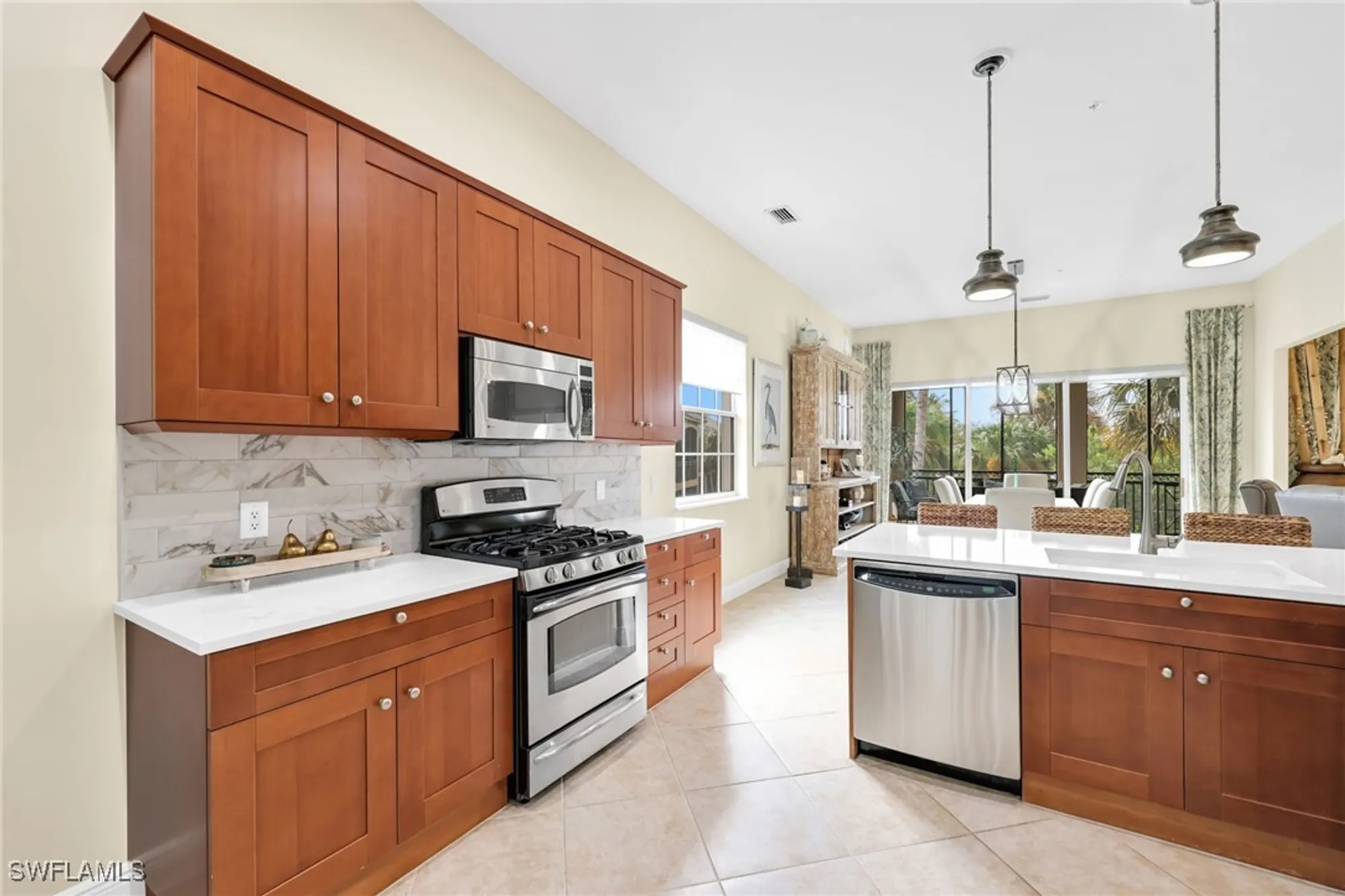 Property Slideshow image 12 of 49 | 3053 aviamar cir apt 201, Naples, FL, 34114