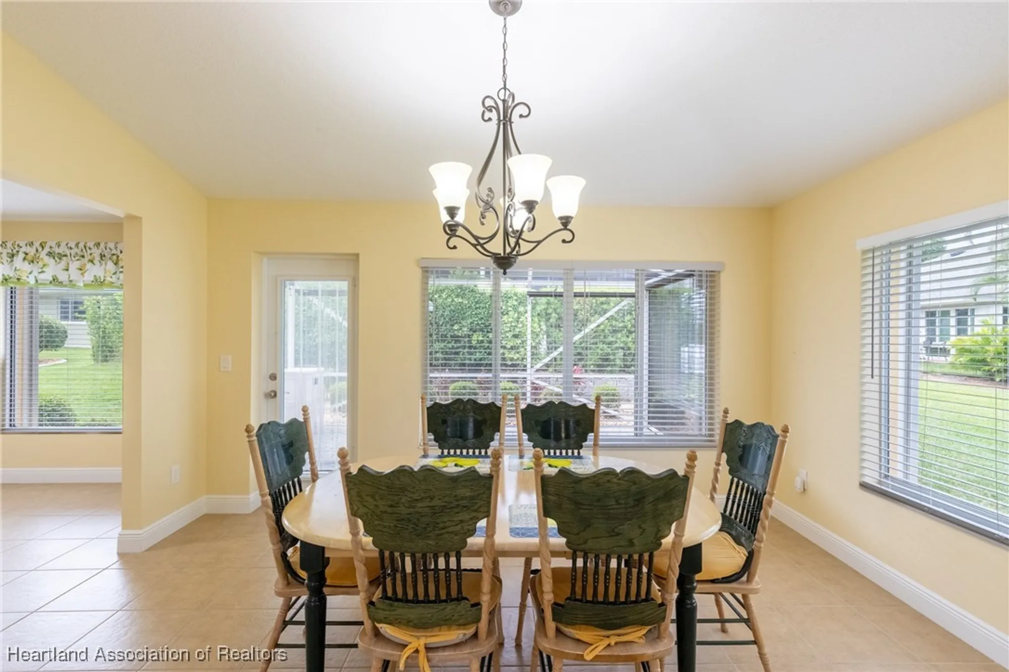 Property Slideshow image 19 of 47 | 3108 oakmont dr, Avon Park, FL, 33825