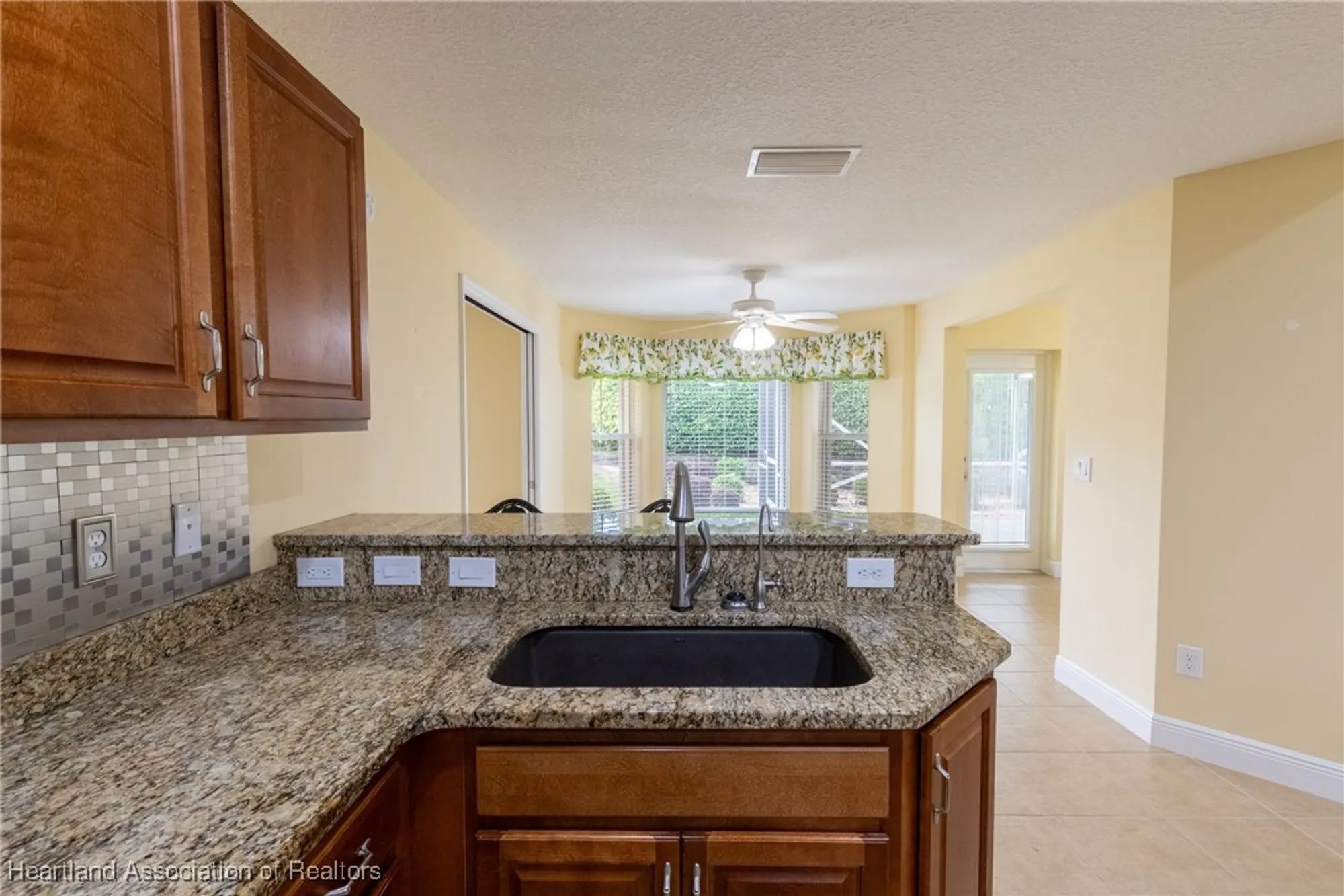 Property Slideshow image 24 of 47 | 3108 oakmont dr, Avon Park, FL, 33825