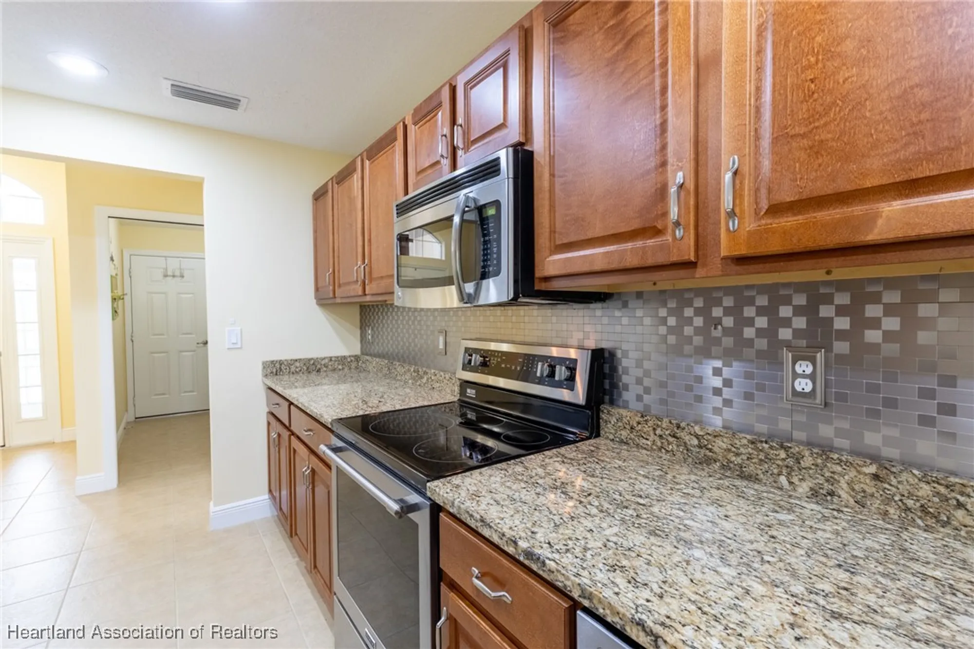 Property Slideshow image 25 of 47 | 3108 oakmont dr, Avon Park, FL, 33825