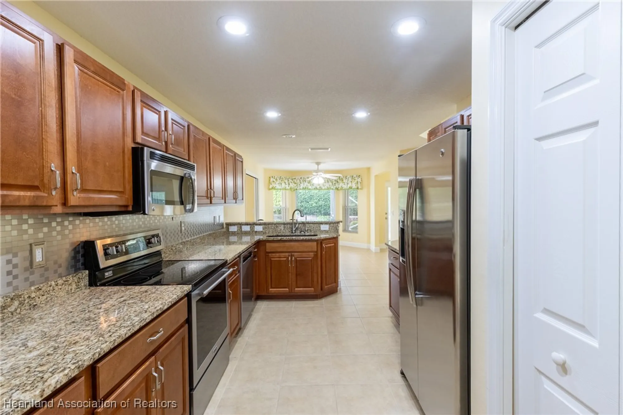Property Slideshow image 26 of 47 | 3108 oakmont dr, Avon Park, FL, 33825