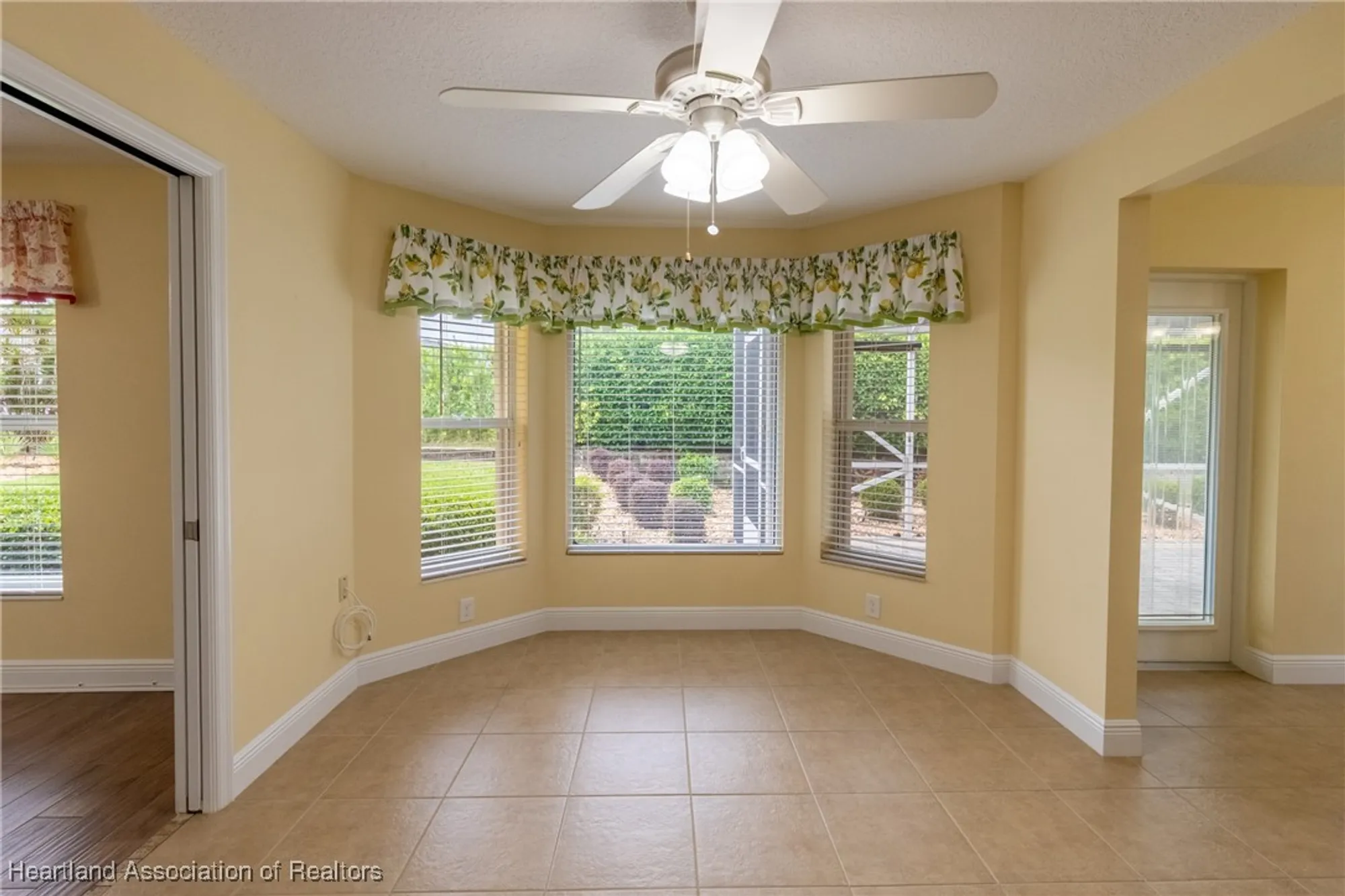 Property Slideshow image 23 of 47 | 3108 oakmont dr, Avon Park, FL, 33825