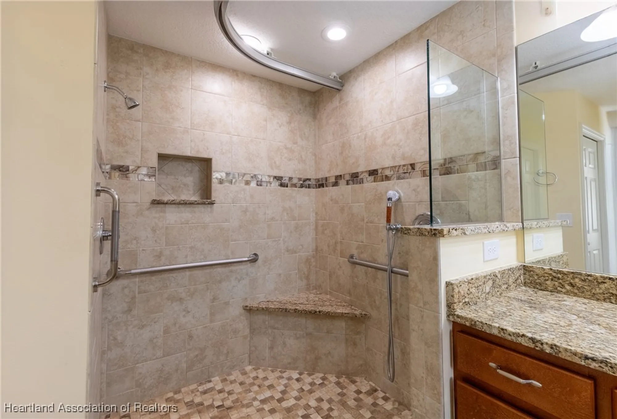 Property Slideshow image 37 of 47 | 3108 oakmont dr, Avon Park, FL, 33825