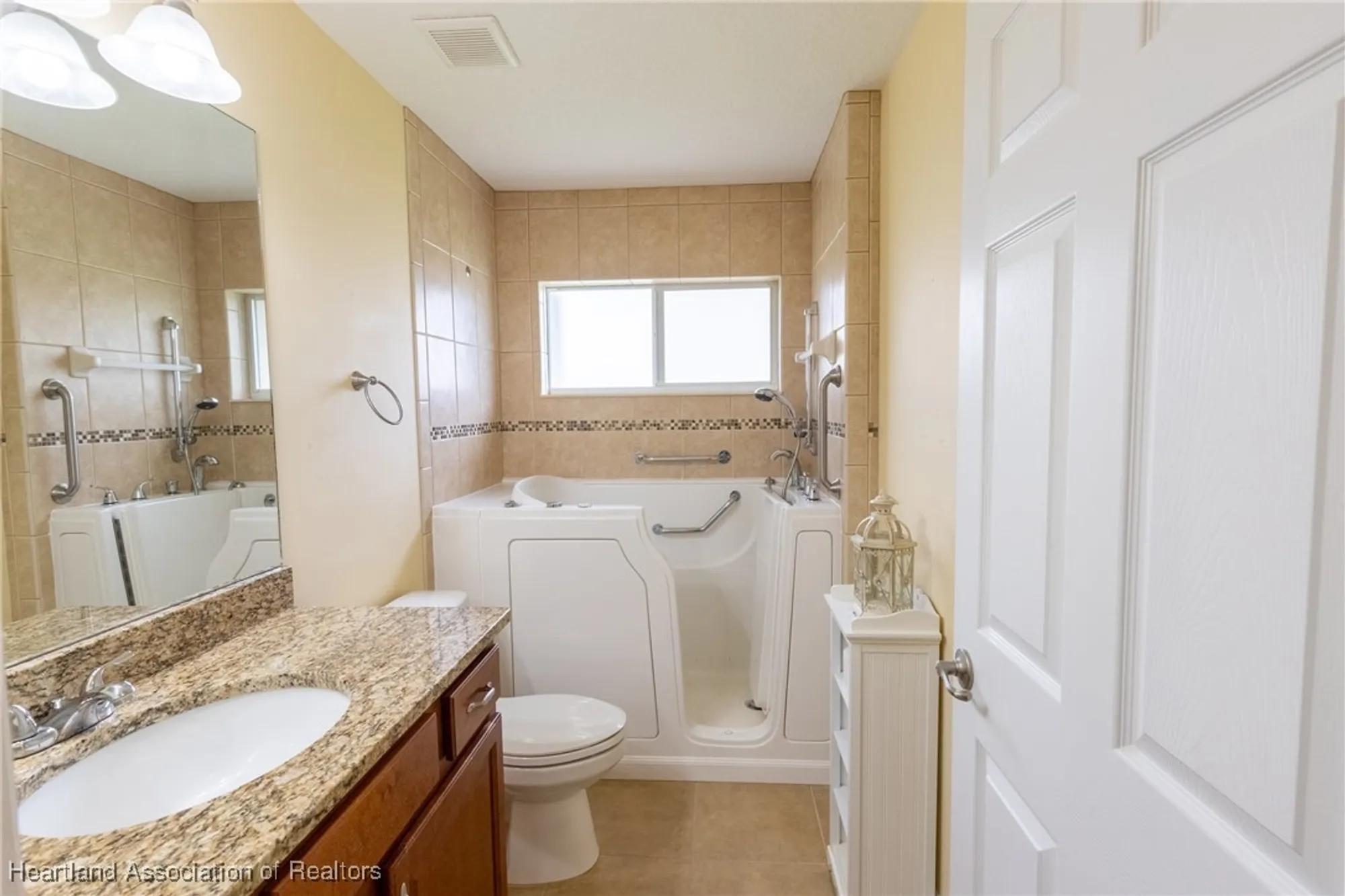 Property Slideshow image 31 of 47 | 3108 oakmont dr, Avon Park, FL, 33825