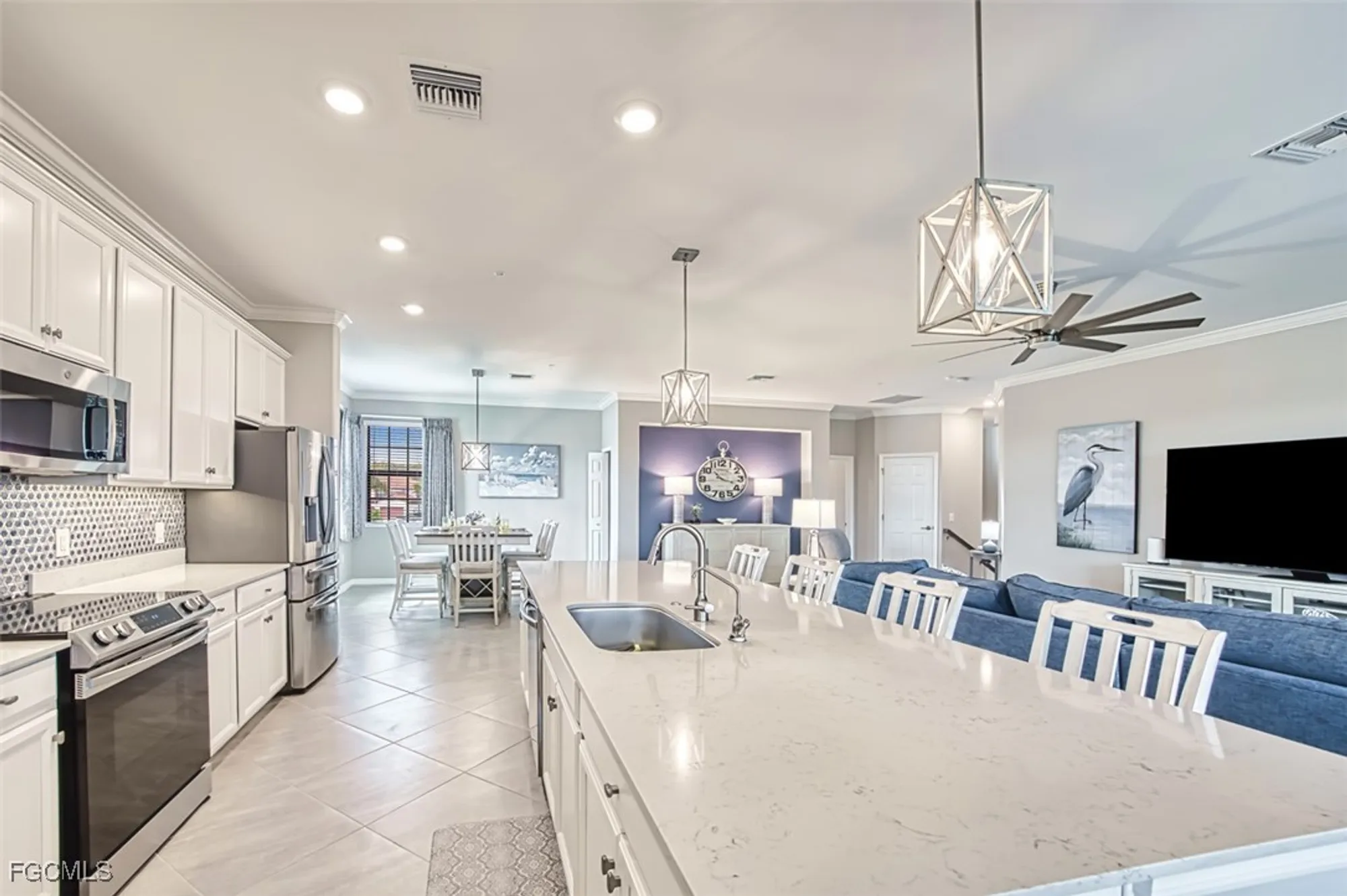 Property Slideshow image 18 of 49 | 12000 hawthorn lake dr unit 202, Fort Myers, FL, 33913