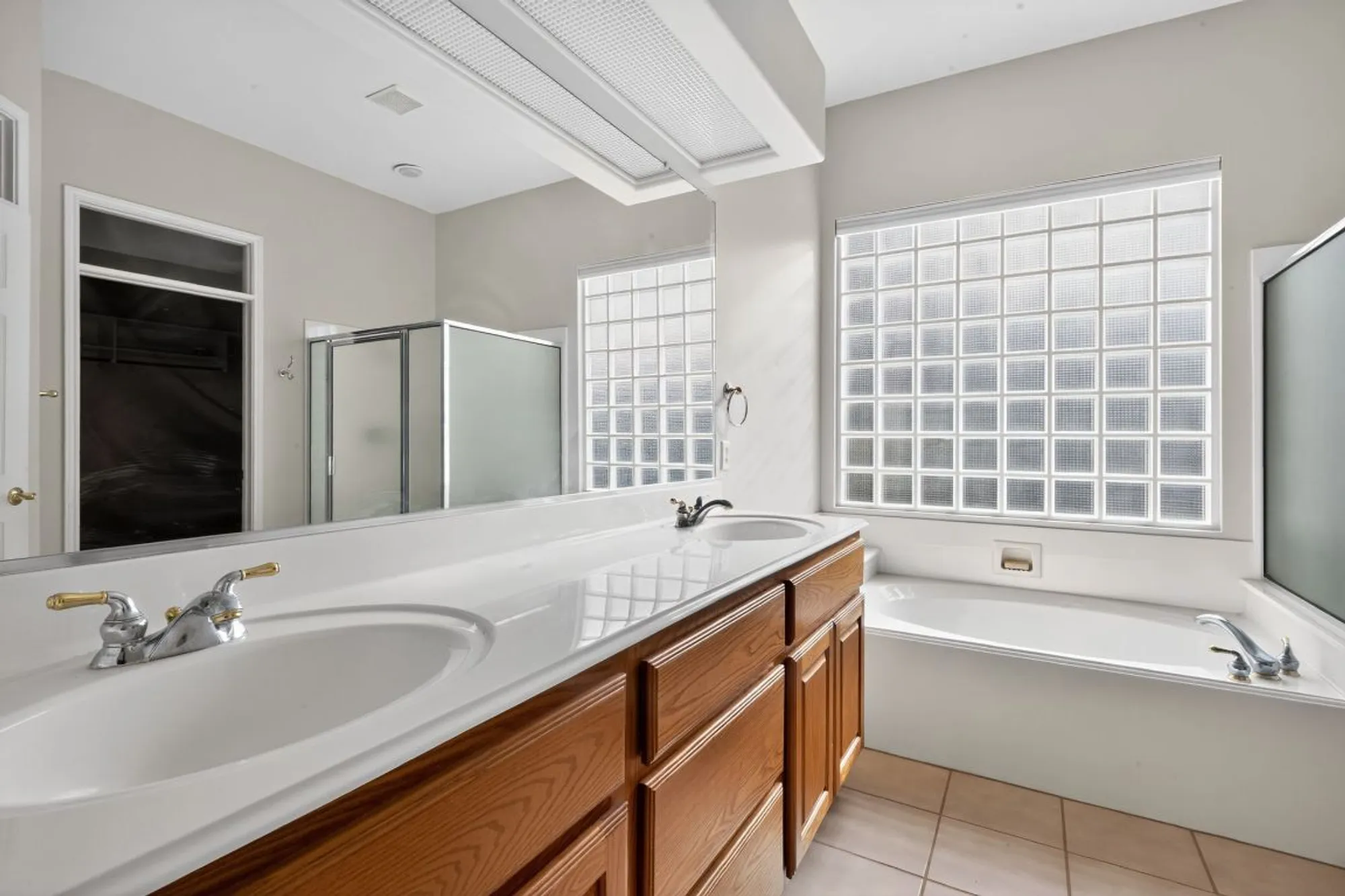 Property Slideshow image 21 of 33 | 130 crepe myrtle ln, Georgetown, TX, 78633