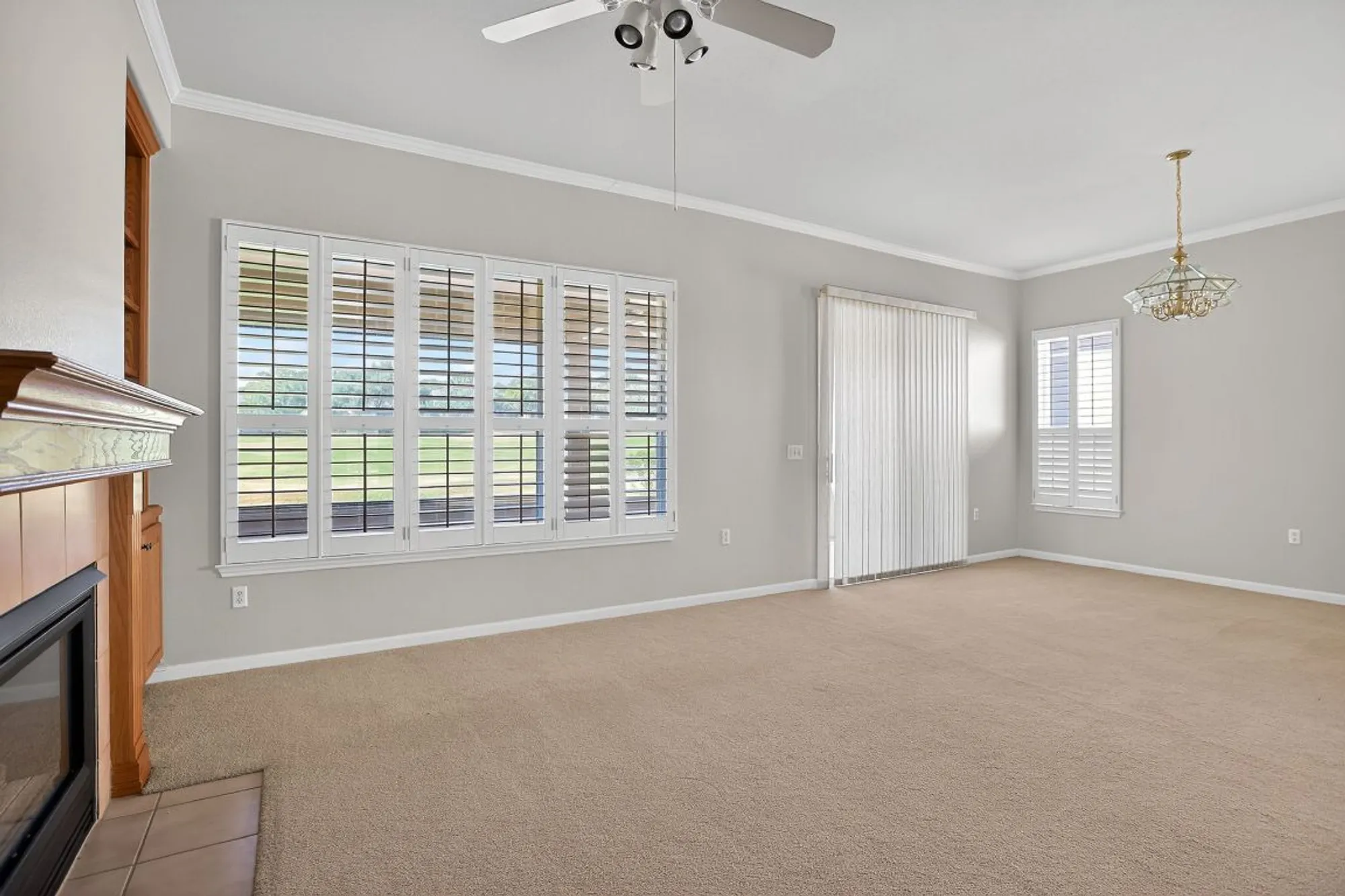 Property Slideshow image 7 of 33 | 130 crepe myrtle ln, Georgetown, TX, 78633