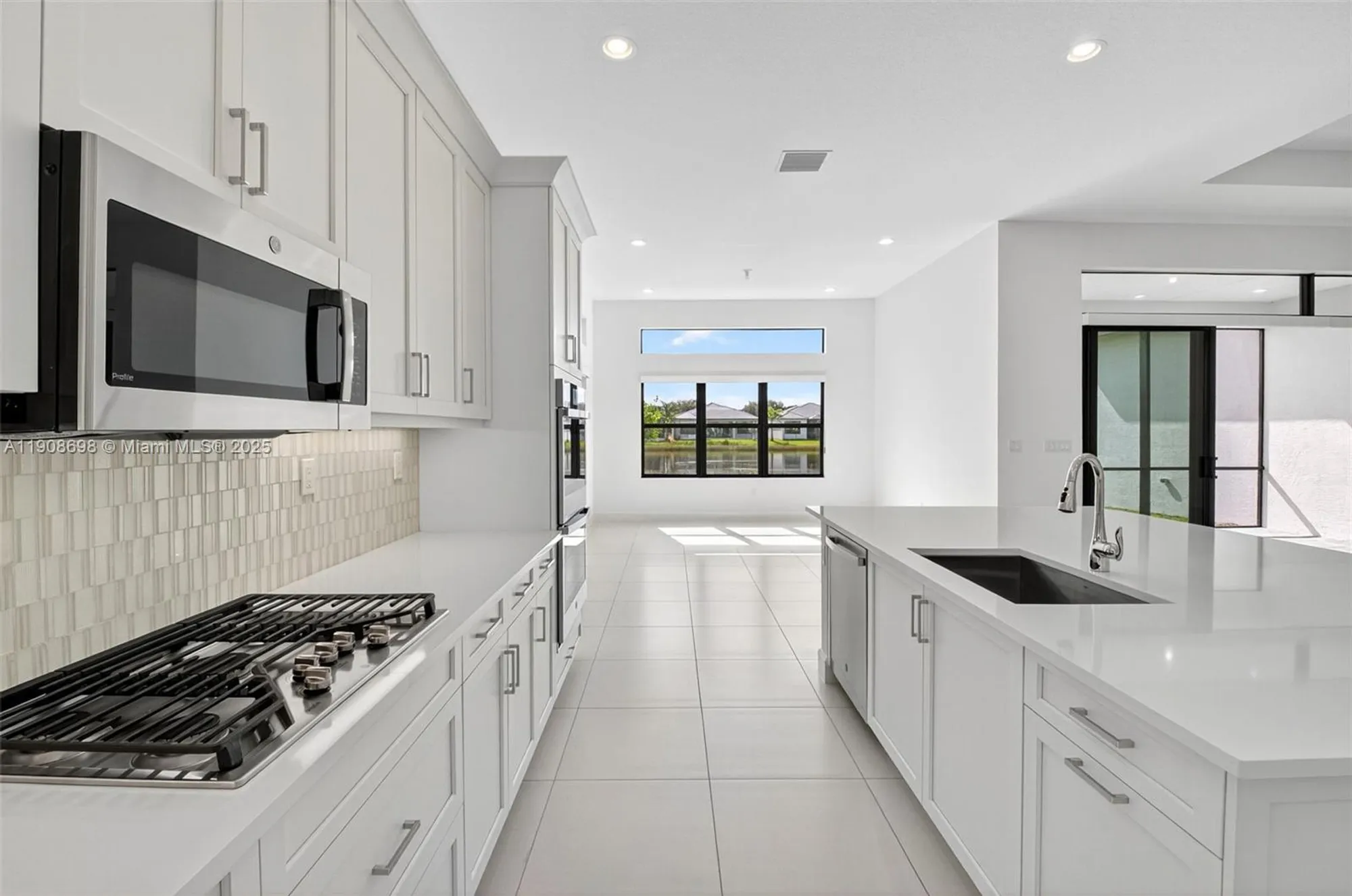 Property Slideshow image 15 of 100 | 9852 lilac field way, Boynton Beach, FL, 33473