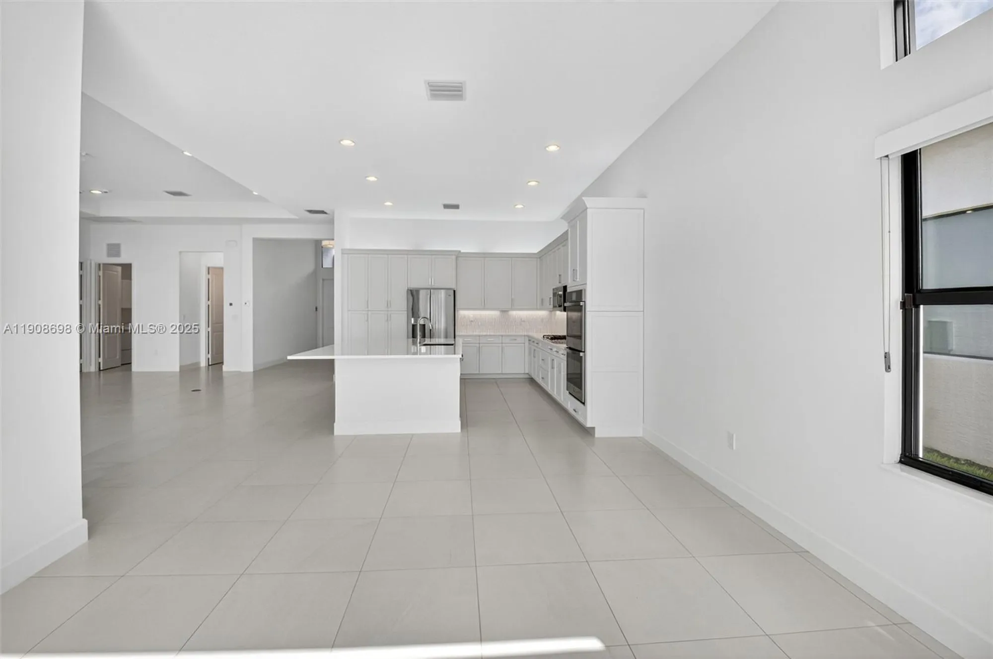 Property Slideshow image 11 of 100 | 9852 lilac field way, Boynton Beach, FL, 33473