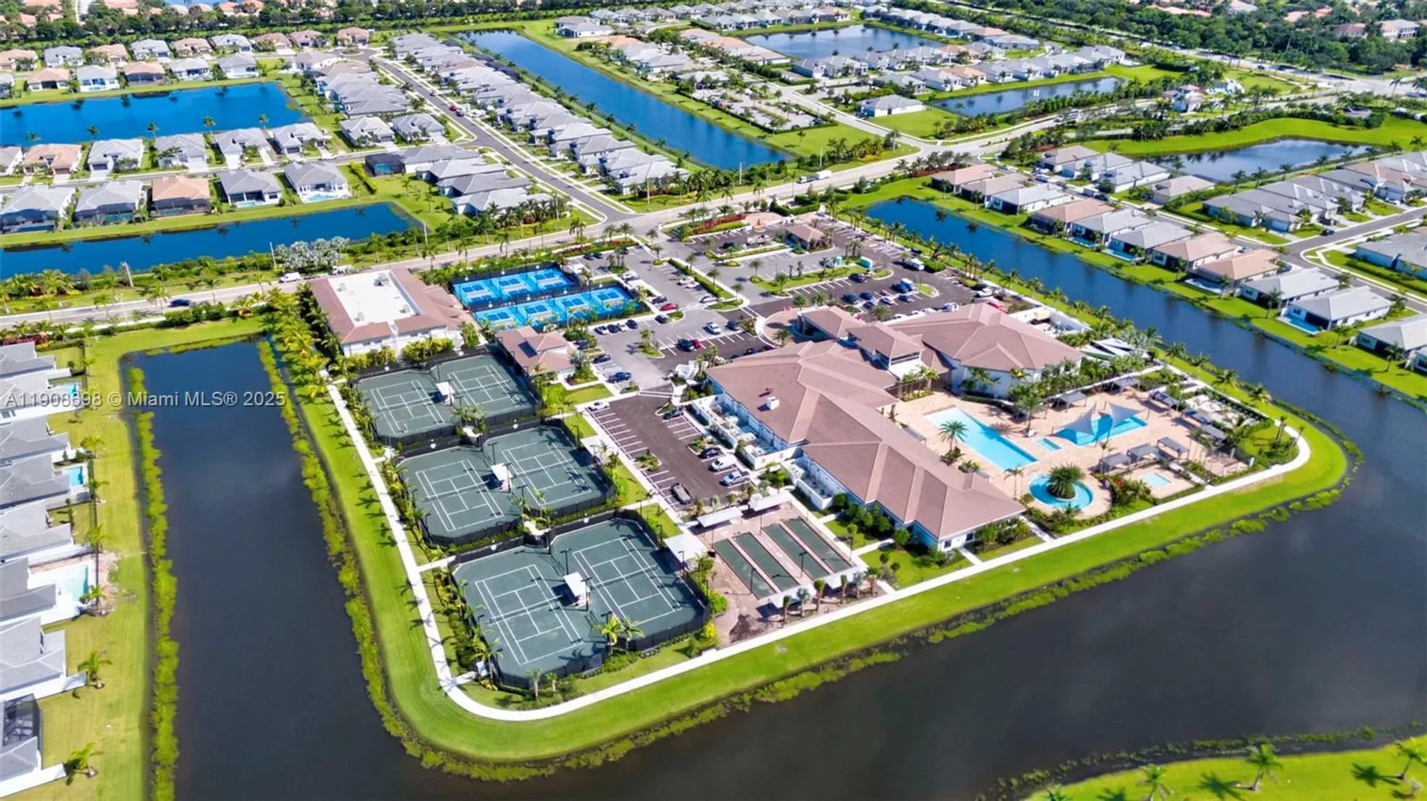 Property Slideshow image 77 of 100 | 9852 lilac field way, Boynton Beach, FL, 33473