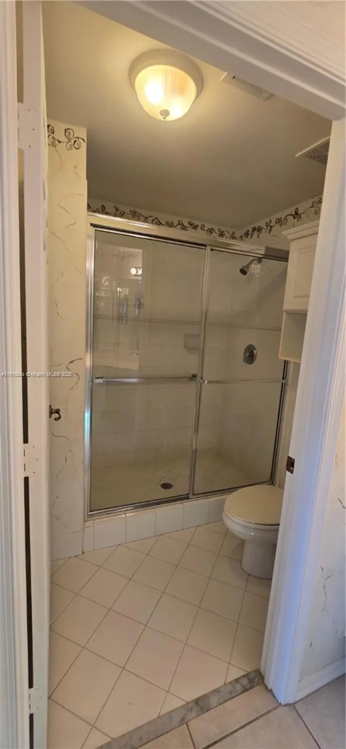 Property Slideshow image 24 of 38 | 7775 southampton ter 305, Tamarac, FL, 33321