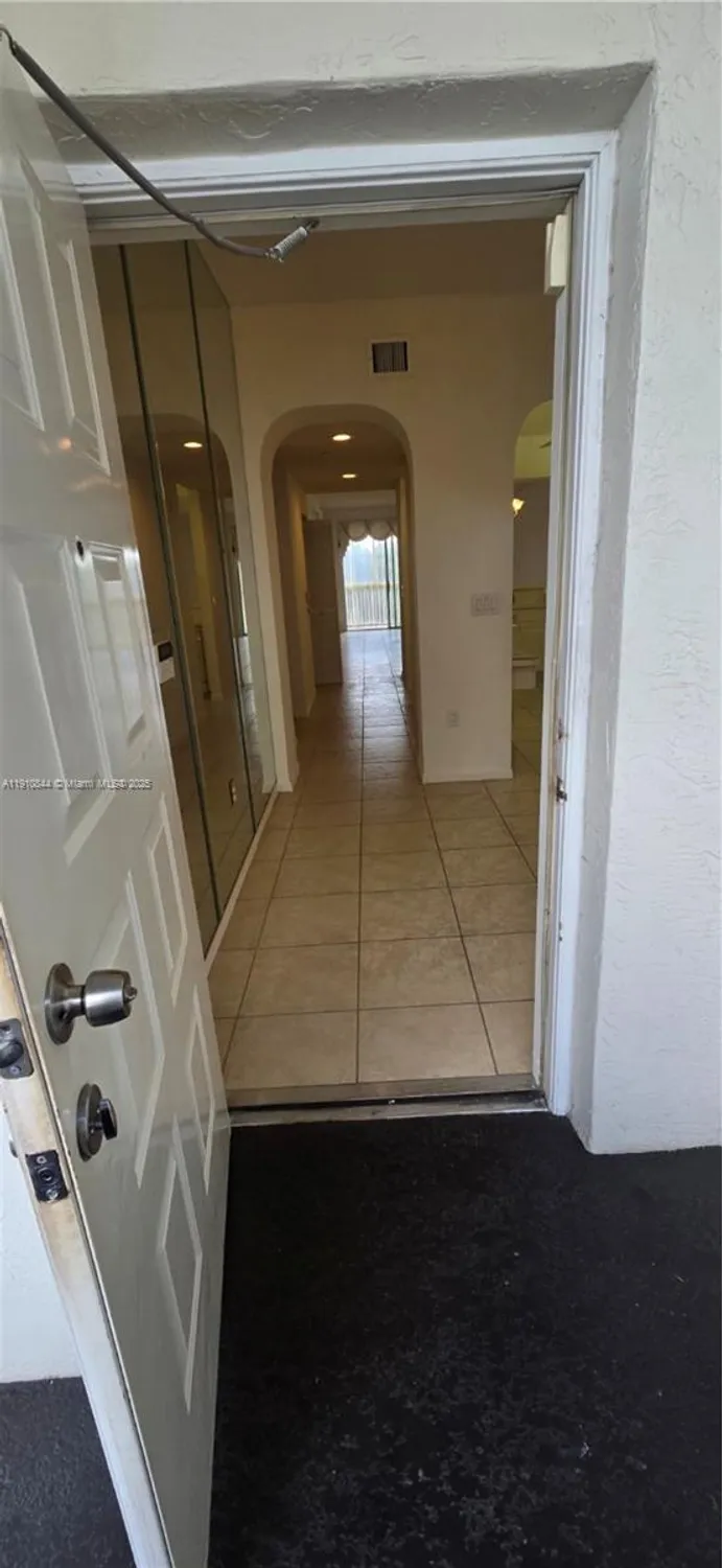 Property Slideshow image 2 of 38 | 7775 southampton ter 305, Tamarac, FL, 33321