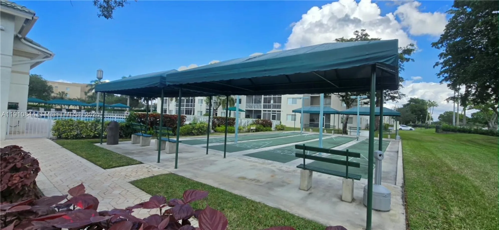 Property Slideshow image 35 of 38 | 7775 southampton ter 305, Tamarac, FL, 33321