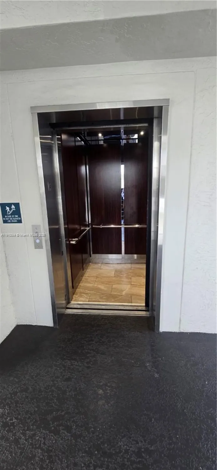 Property Slideshow image 30 of 38 | 7775 southampton ter 305, Tamarac, FL, 33321