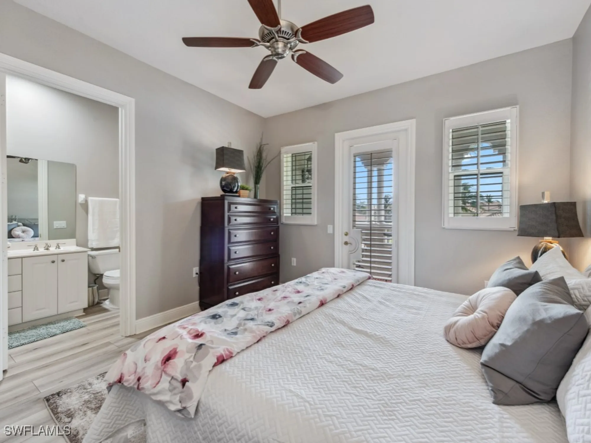 Property Slideshow image 18 of 30 | 9270 campanile cir 202, Naples, FL, 34114