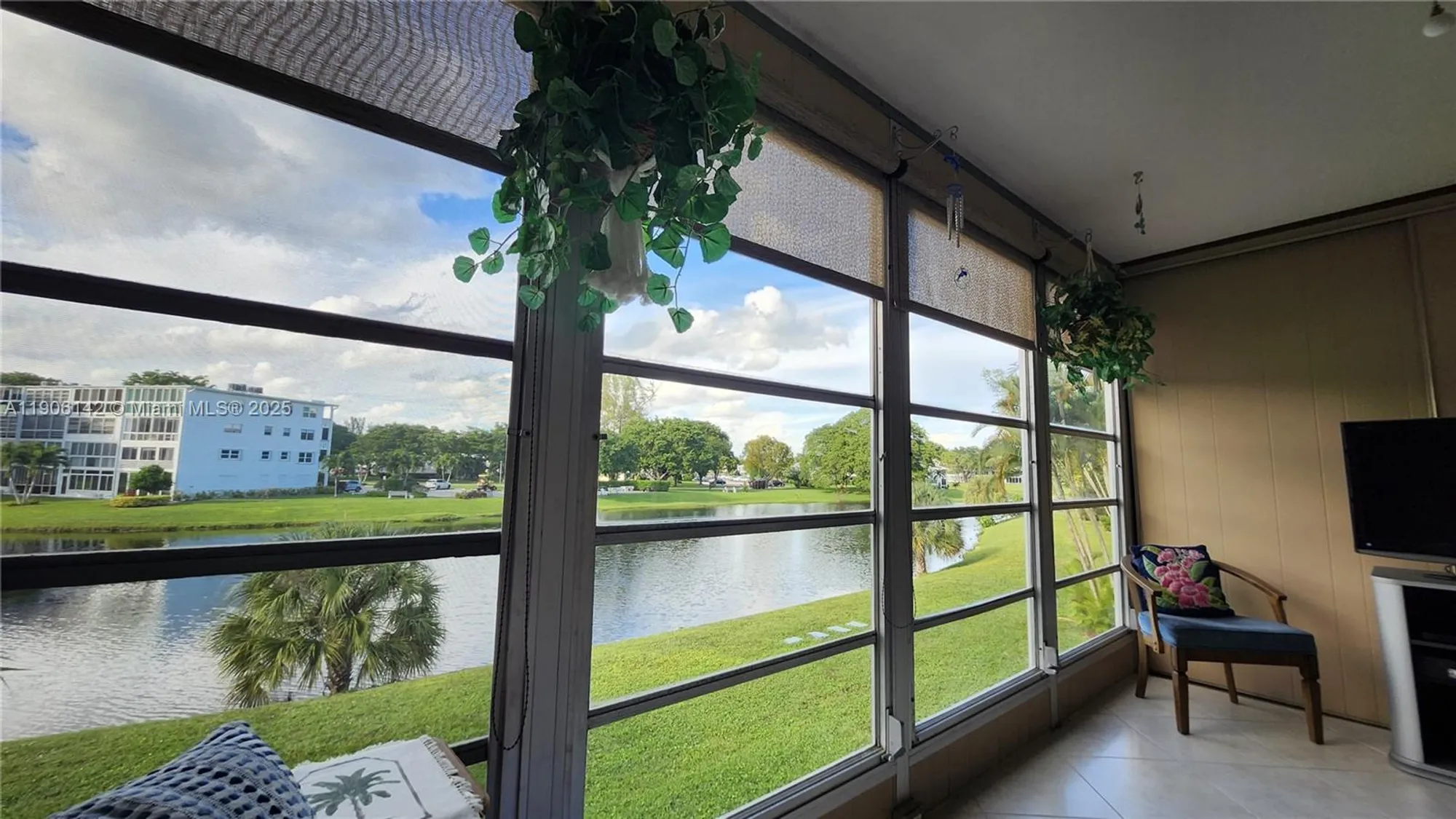 Property Slideshow image 16 of 42 | 2132 cambridge f # 2132, Deerfield Beach, FL, 33442