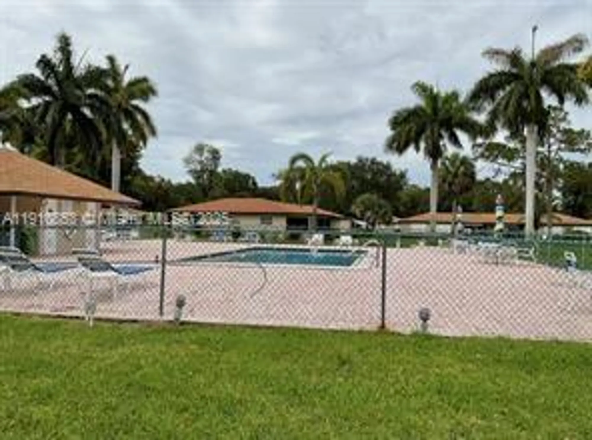 Property Slideshow image 12 of 14 | 504 sandpiper cir, Delray Beach, FL, 33445