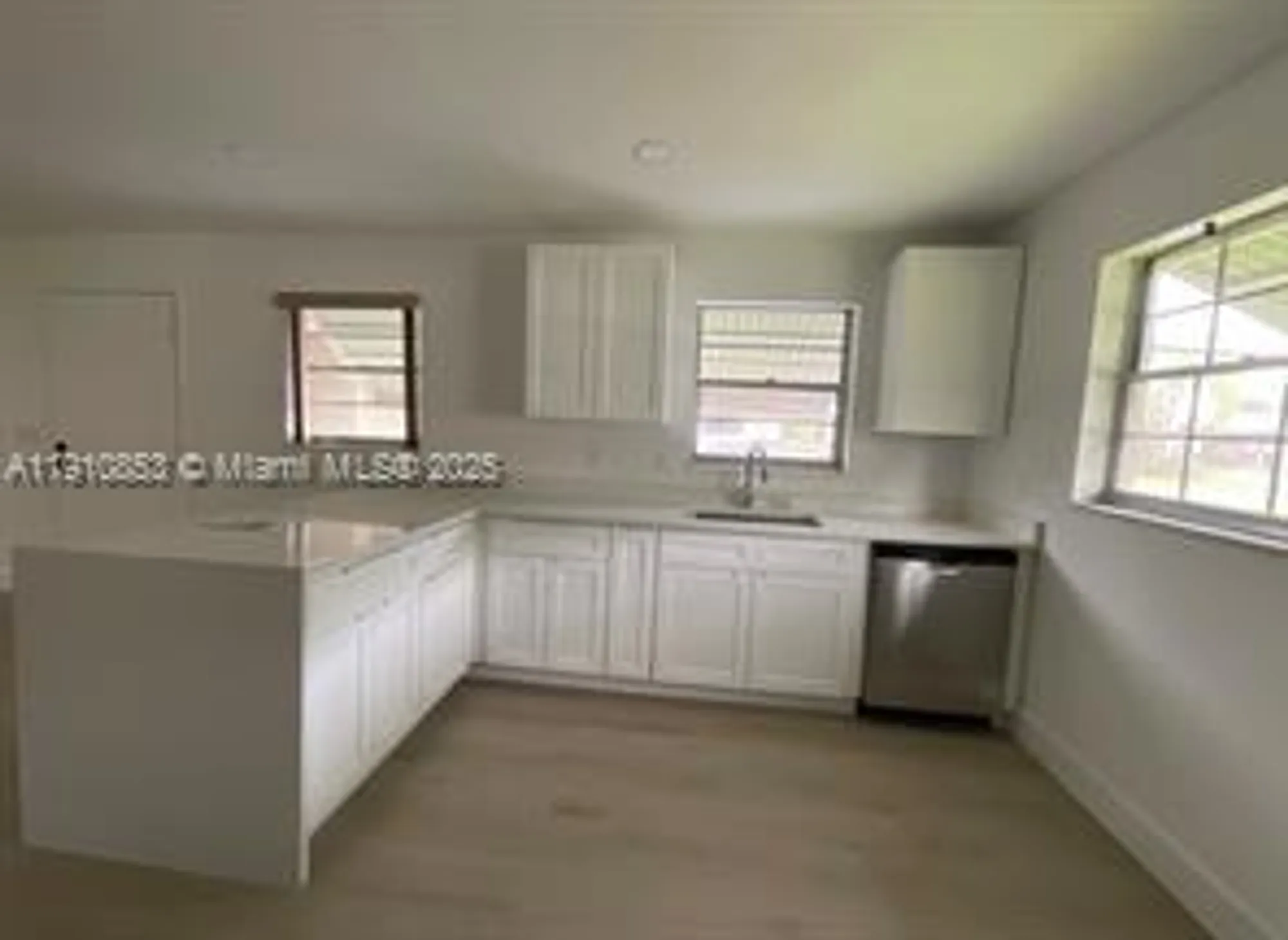 Property Slideshow image 4 of 14 | 504 sandpiper cir, Delray Beach, FL, 33445