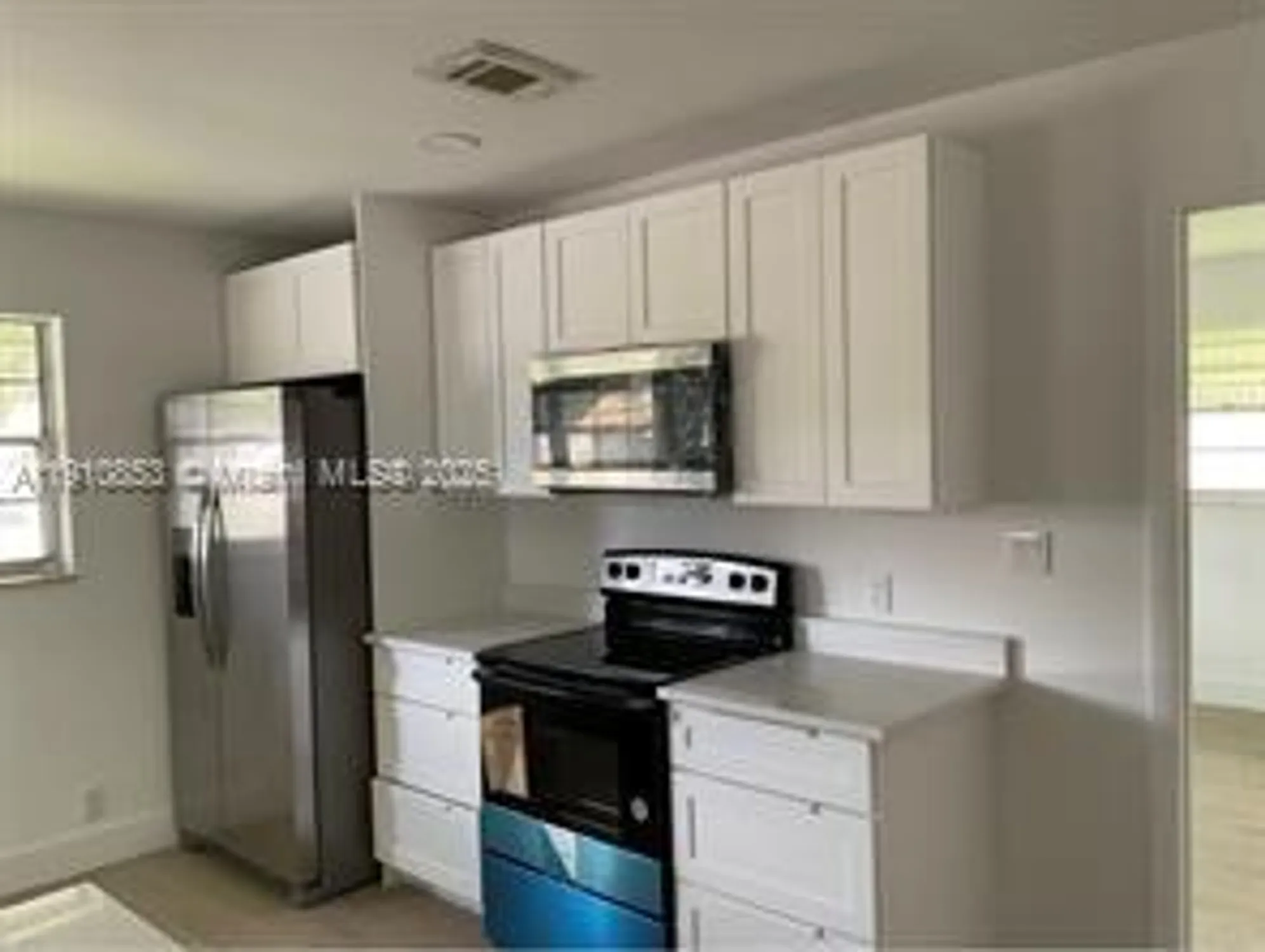 Property Slideshow image 5 of 14 | 504 sandpiper cir, Delray Beach, FL, 33445