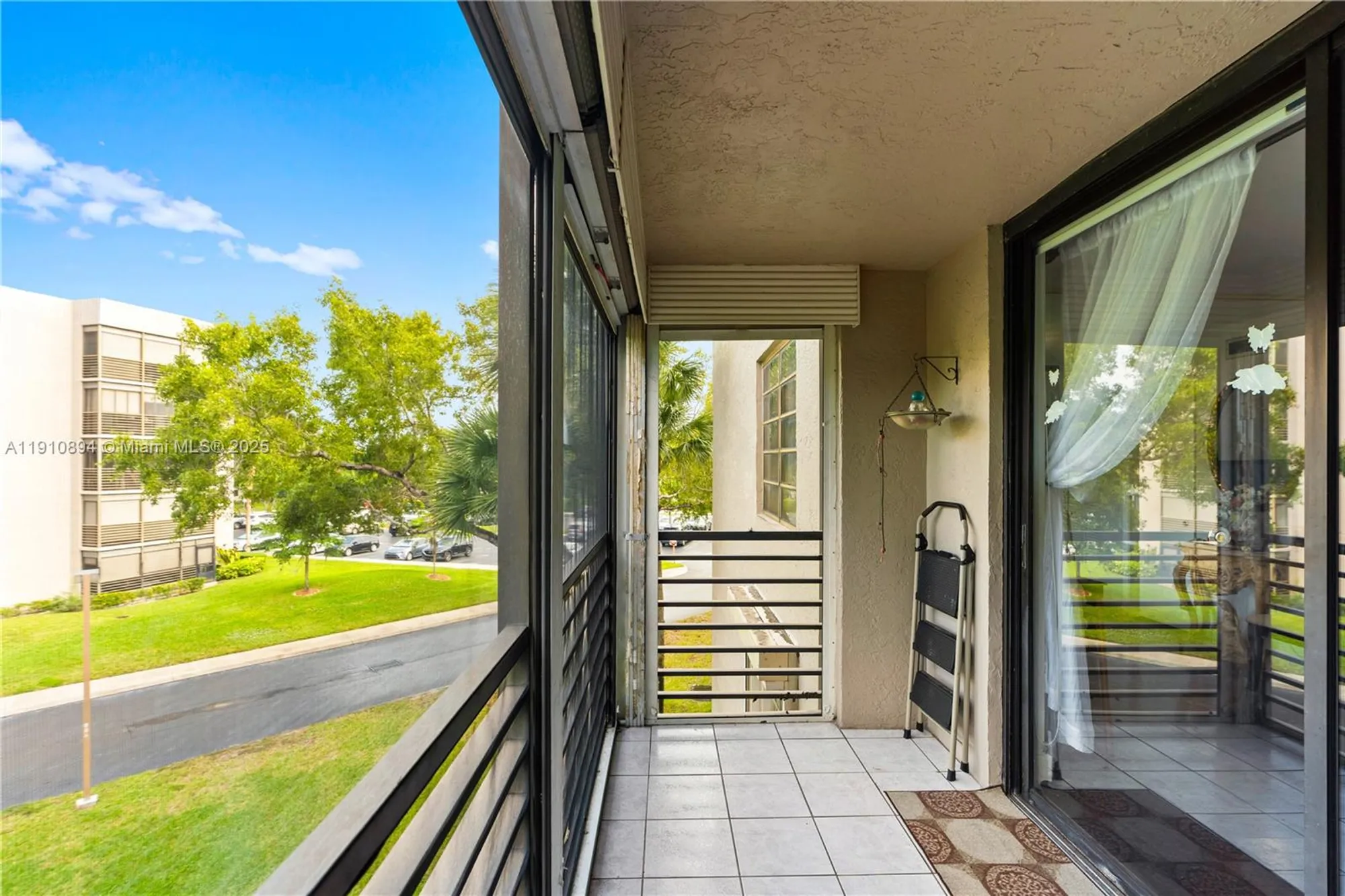 Property Slideshow image 18 of 63 | 1000 colony point cir apt 308, Pembroke Pines, FL, 33026