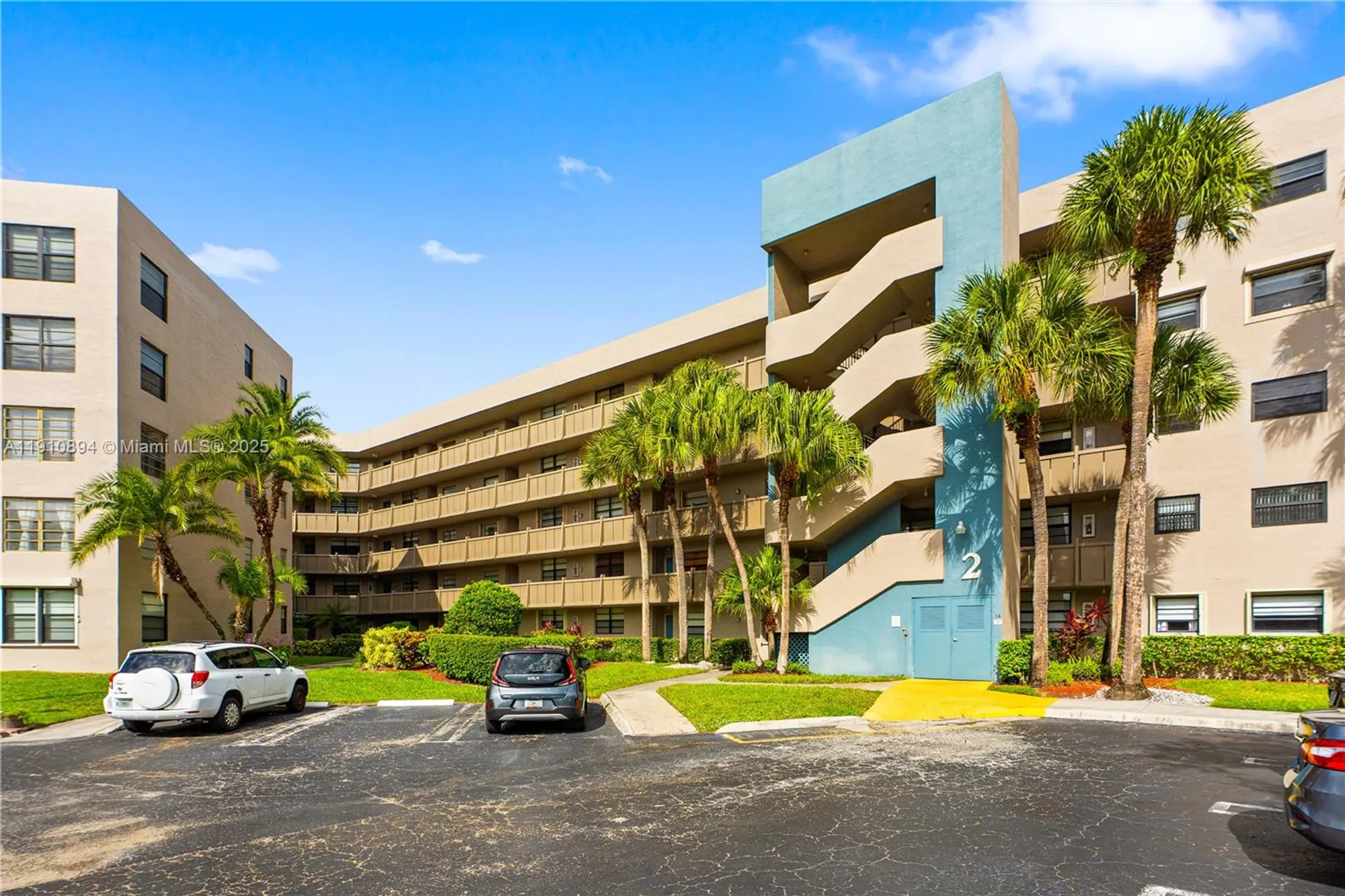 Property Slideshow image 1 of 63 | 1000 colony point cir apt 308, Pembroke Pines, FL, 33026