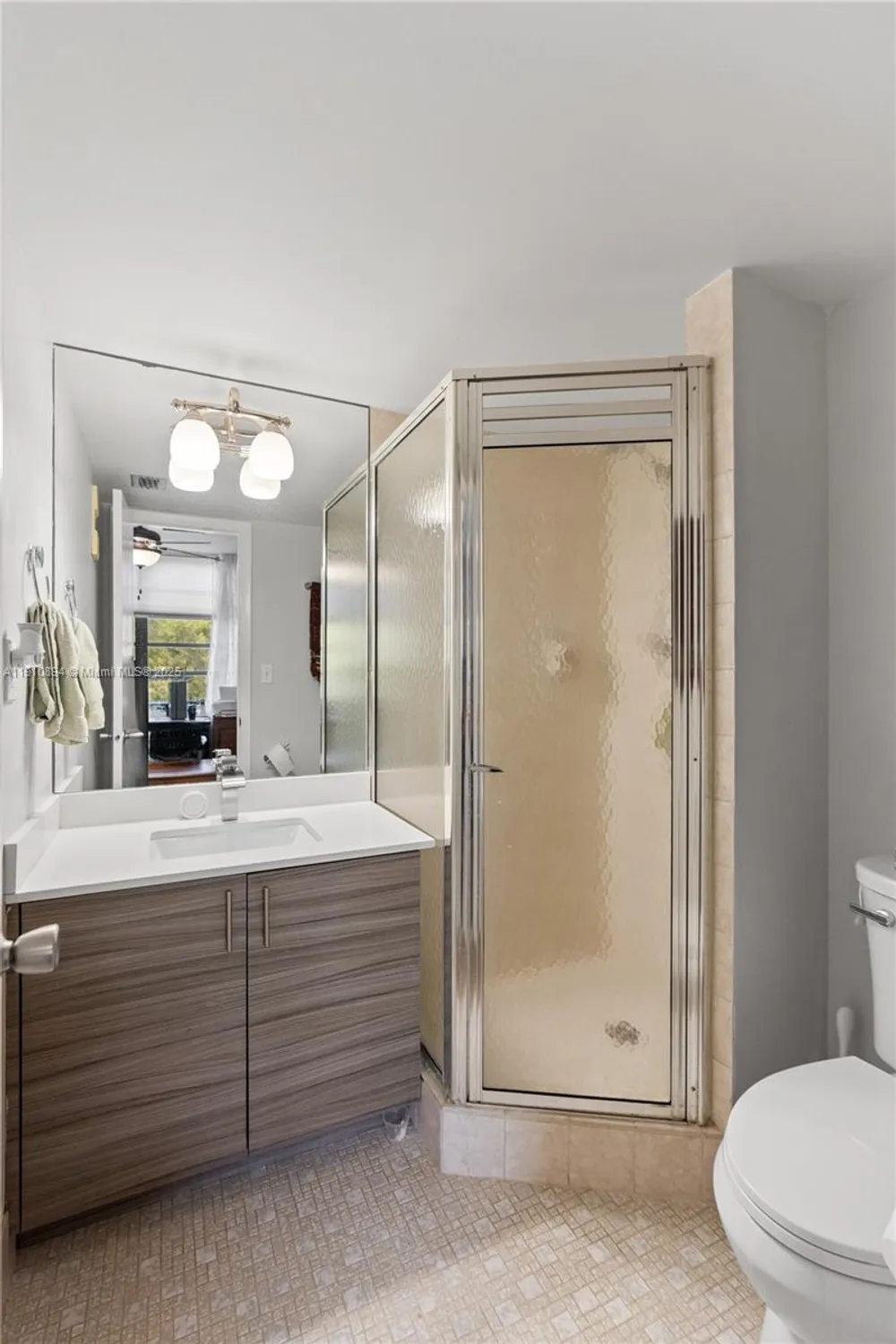Property Slideshow image 12 of 63 | 1000 colony point cir apt 308, Pembroke Pines, FL, 33026