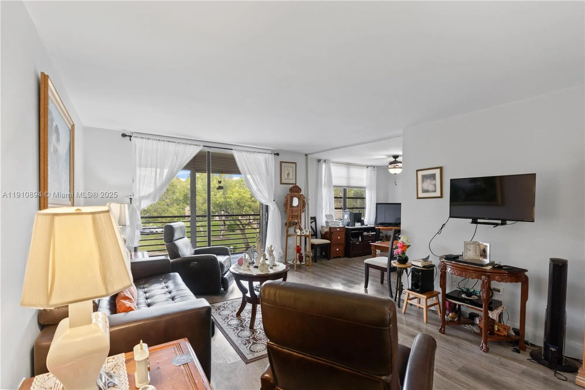 Property Slideshow image 27 of 63 | 1000 colony point cir apt 308, Pembroke Pines, FL, 33026