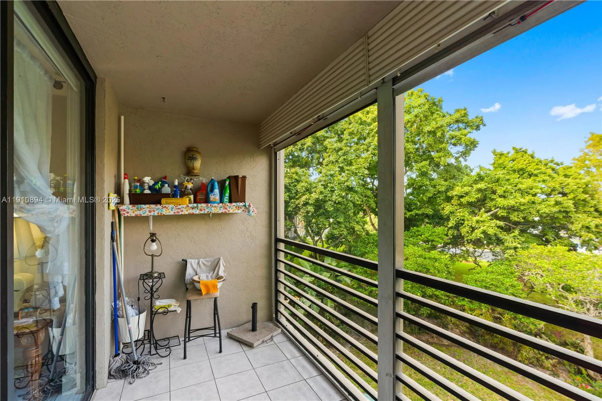 Property Slideshow image 28 of 63 | 1000 colony point cir apt 308, Pembroke Pines, FL, 33026