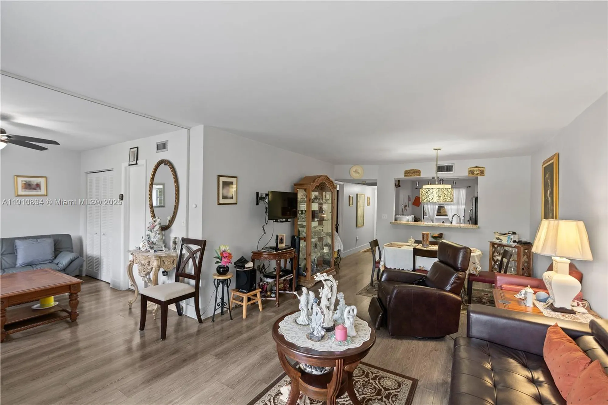 Property Slideshow image 38 of 63 | 1000 colony point cir apt 308, Pembroke Pines, FL, 33026