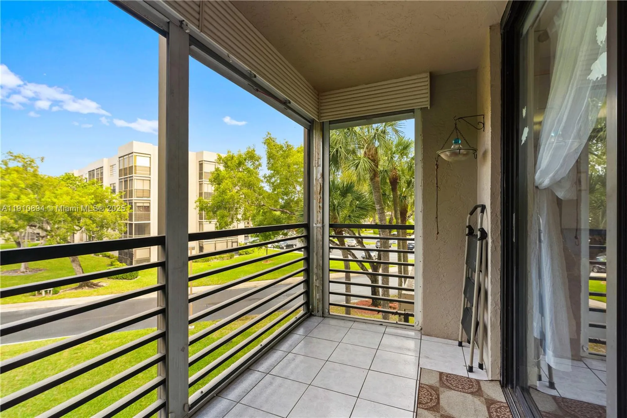 Property Slideshow image 30 of 63 | 1000 colony point cir apt 308, Pembroke Pines, FL, 33026