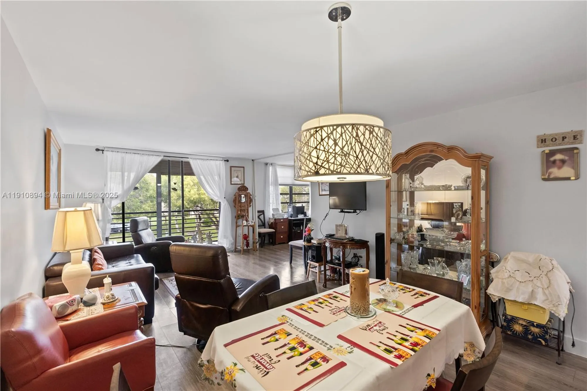 Property Slideshow image 32 of 63 | 1000 colony point cir apt 308, Pembroke Pines, FL, 33026