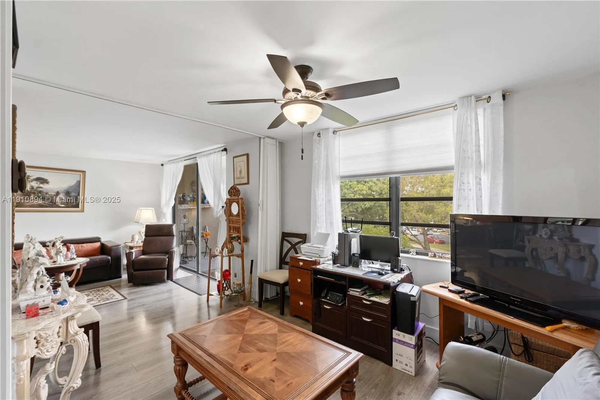 Property Slideshow image 33 of 63 | 1000 colony point cir apt 308, Pembroke Pines, FL, 33026