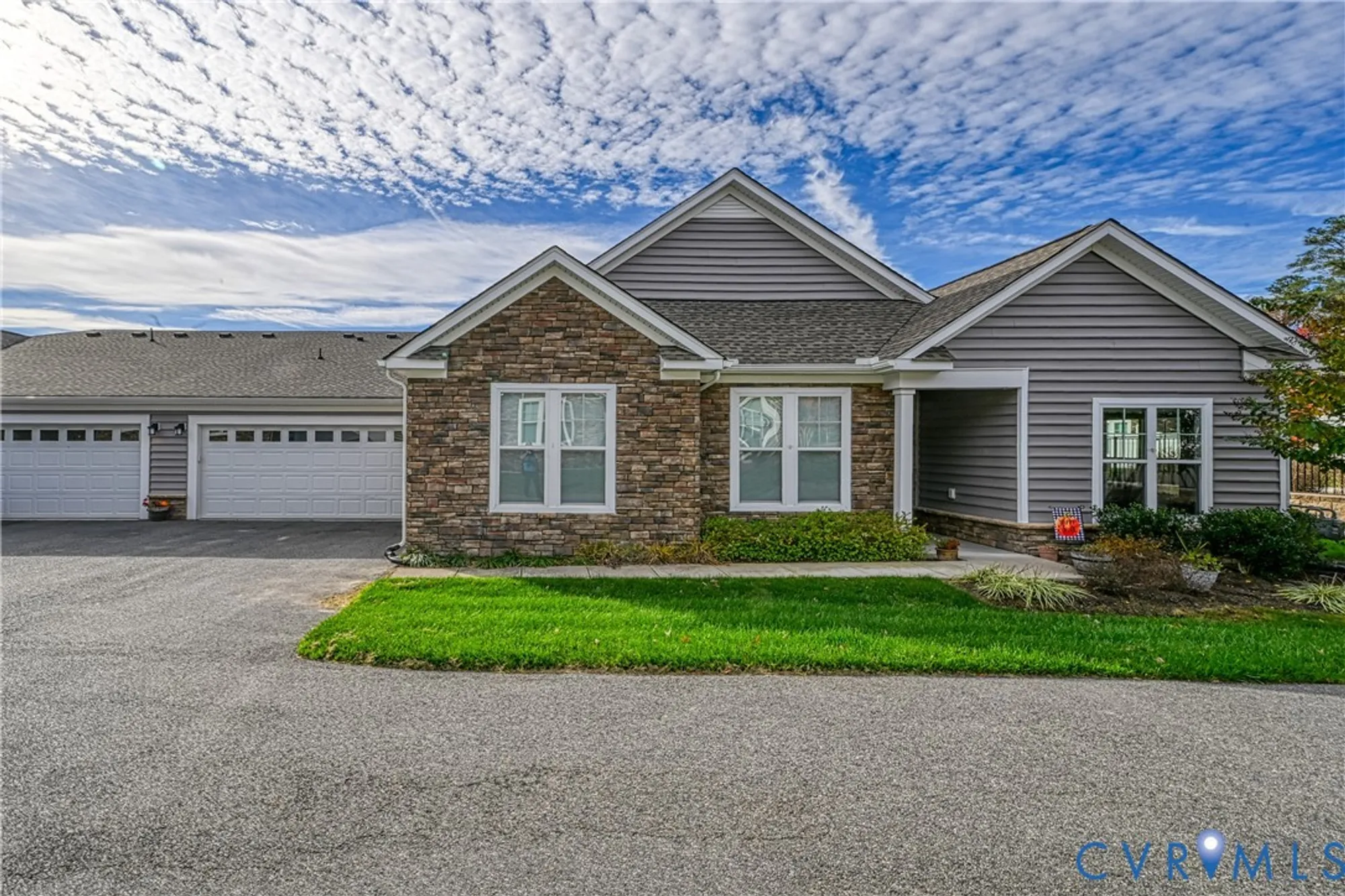 Property Slideshow image 1 of 45 | 1009 woodlet meadow ln, Midlothian, VA, 23114