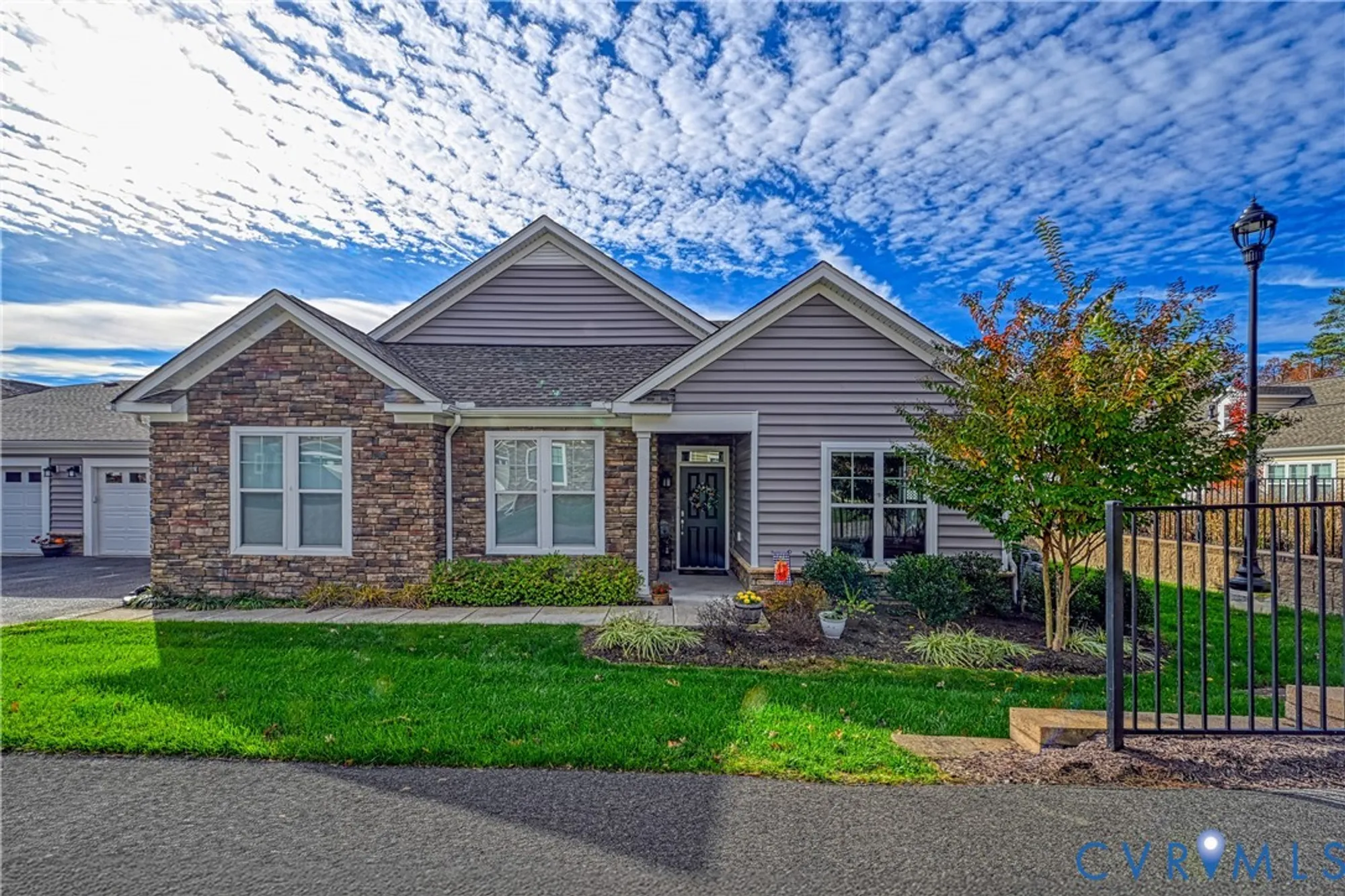 Property Slideshow image 2 of 45 | 1009 woodlet meadow ln, Midlothian, VA, 23114