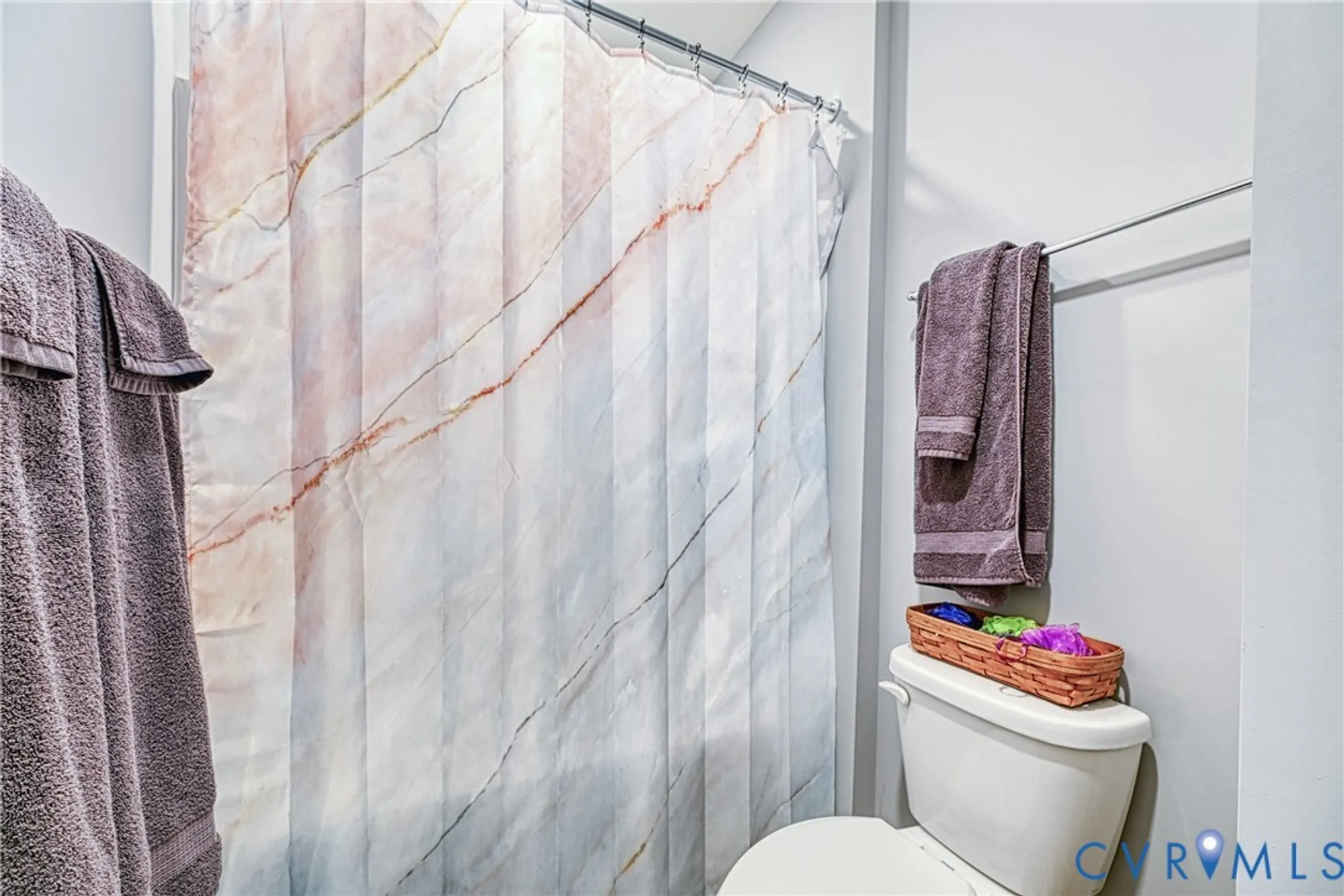 Property Slideshow image 33 of 45 | 1009 woodlet meadow ln, Midlothian, VA, 23114