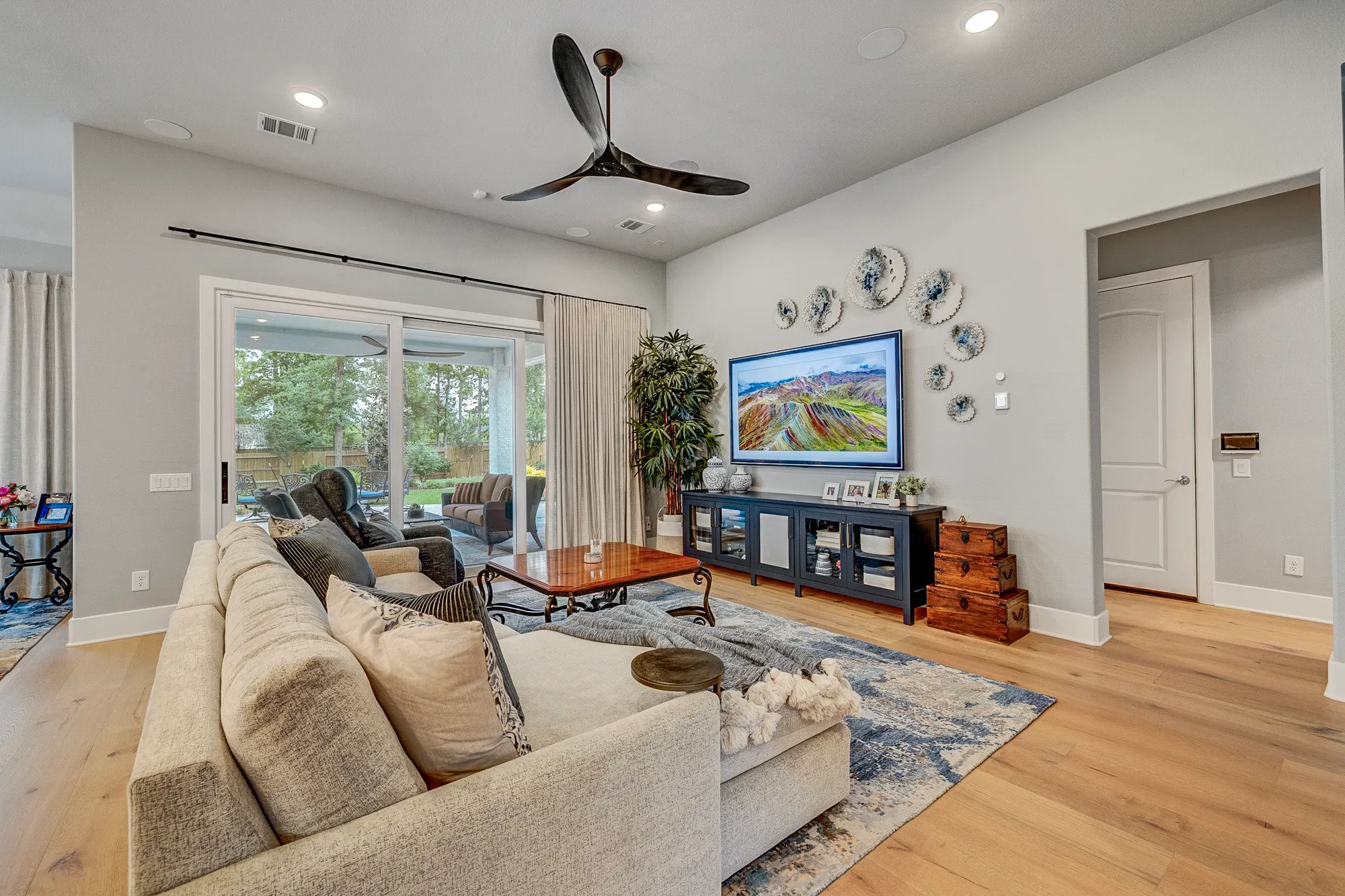 Property Slideshow image 19 of 48 | 327 n turks cap trl, Montgomery, TX, 77316