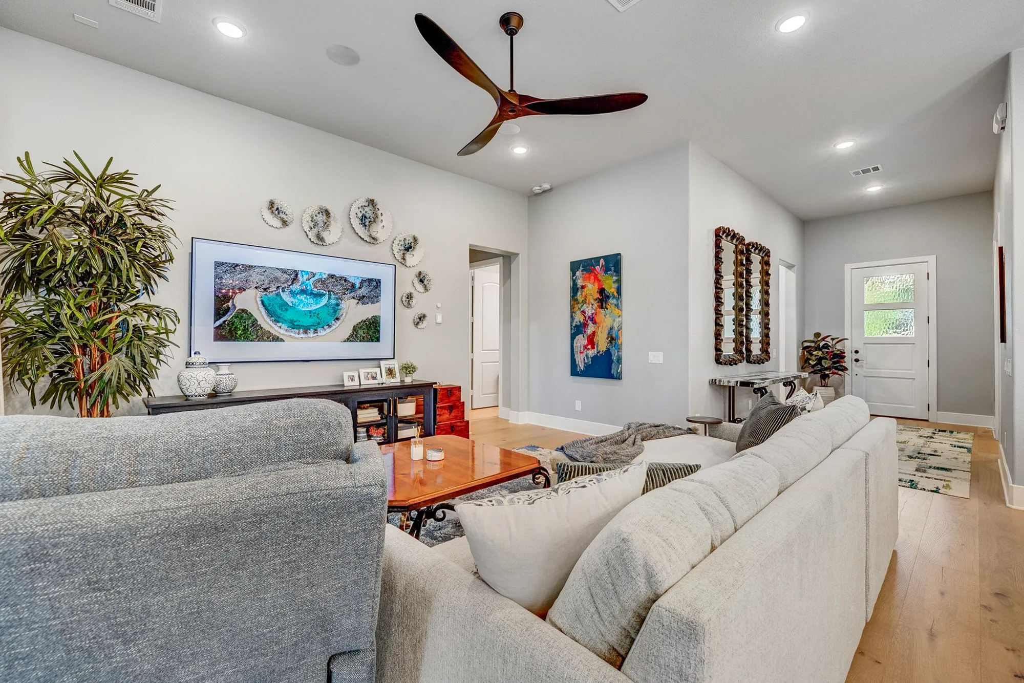 Property Slideshow image 20 of 48 | 327 n turks cap trl, Montgomery, TX, 77316