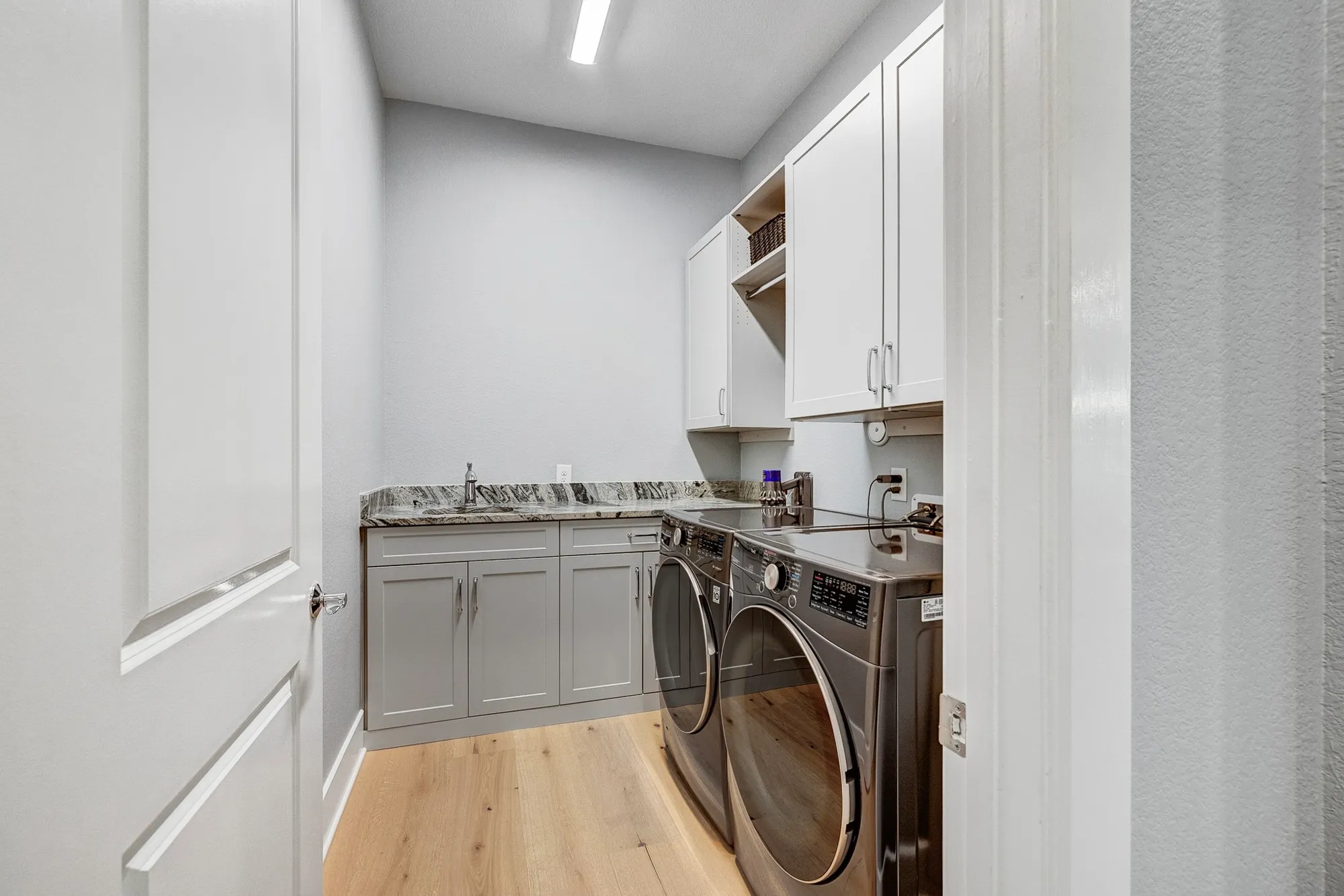 Property Slideshow image 32 of 48 | 327 n turks cap trl, Montgomery, TX, 77316