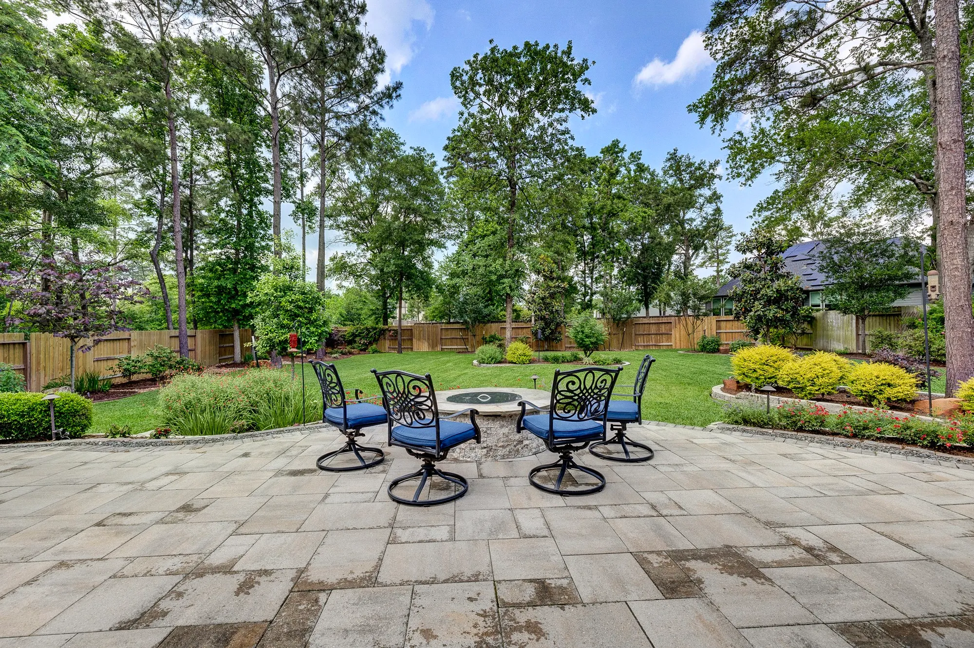 Property Slideshow image 41 of 48 | 327 n turks cap trl, Montgomery, TX, 77316
