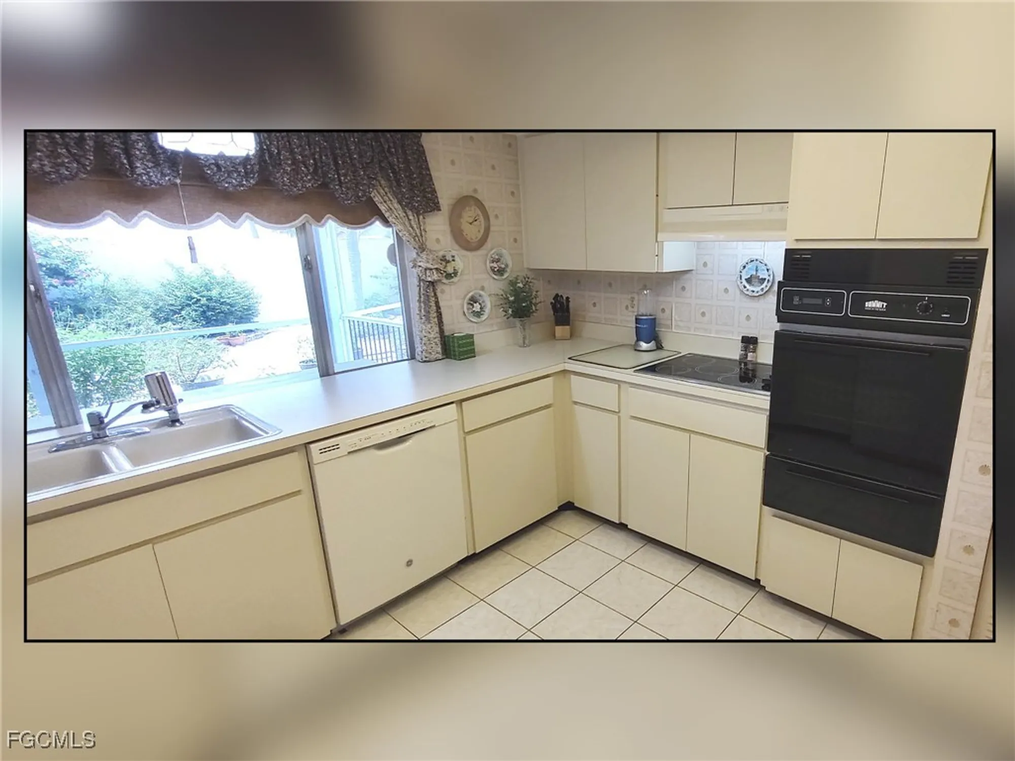 Property Slideshow image 7 of 33 | 18409 orangecrest ct, Lehigh Acres, FL, 33936
