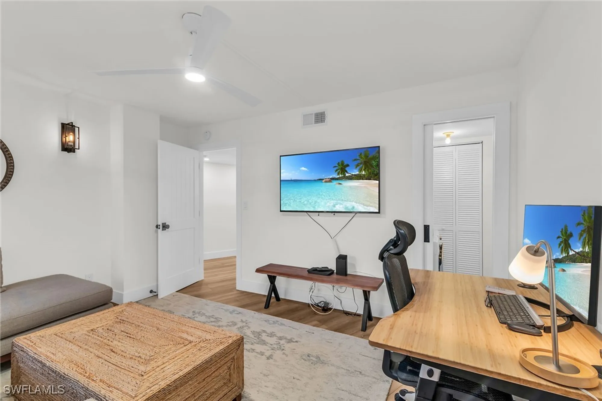 Property Slideshow image 18 of 37 | 2401 gulf shore blvd 13, Naples, FL, 34103