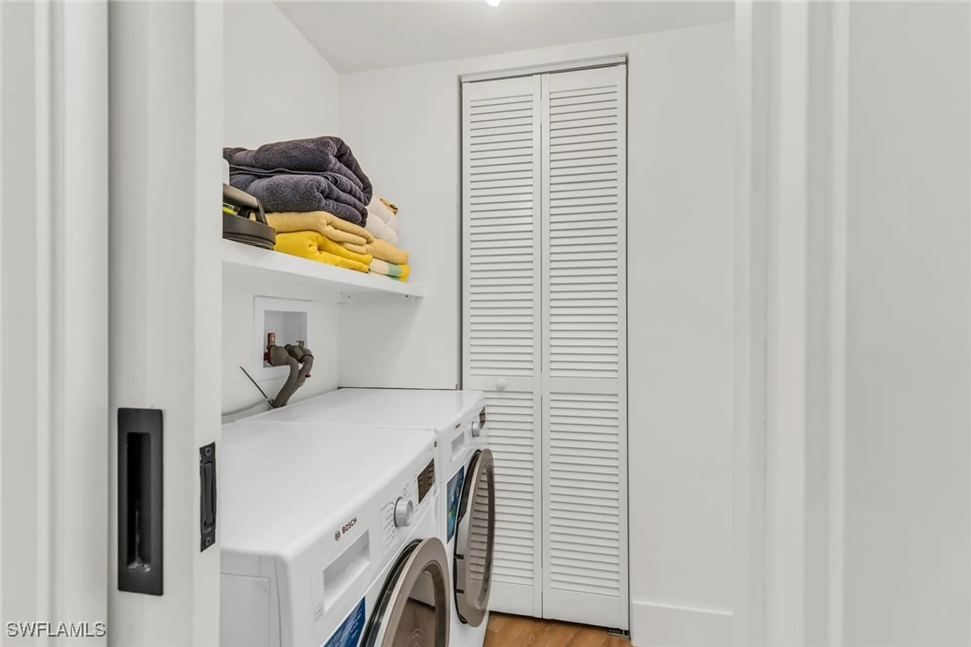 Property Slideshow image 19 of 37 | 2401 gulf shore blvd 13, Naples, FL, 34103