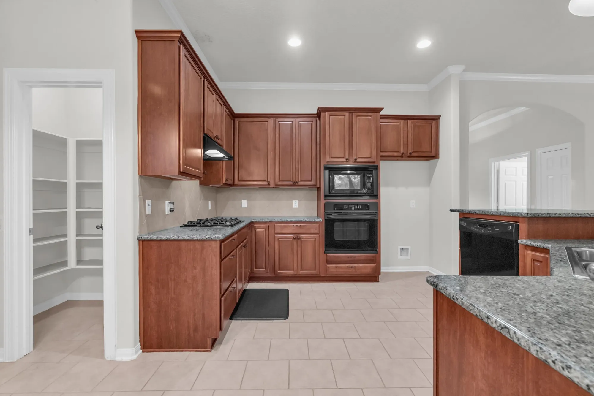 Property Slideshow image 14 of 46 | 34 windsor bridge dr, Conroe, TX, 77384