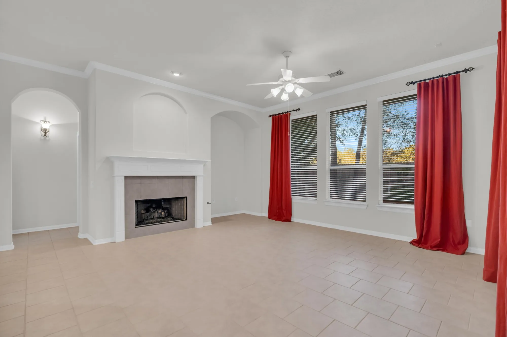 Property Slideshow image 17 of 46 | 34 windsor bridge dr, Conroe, TX, 77384
