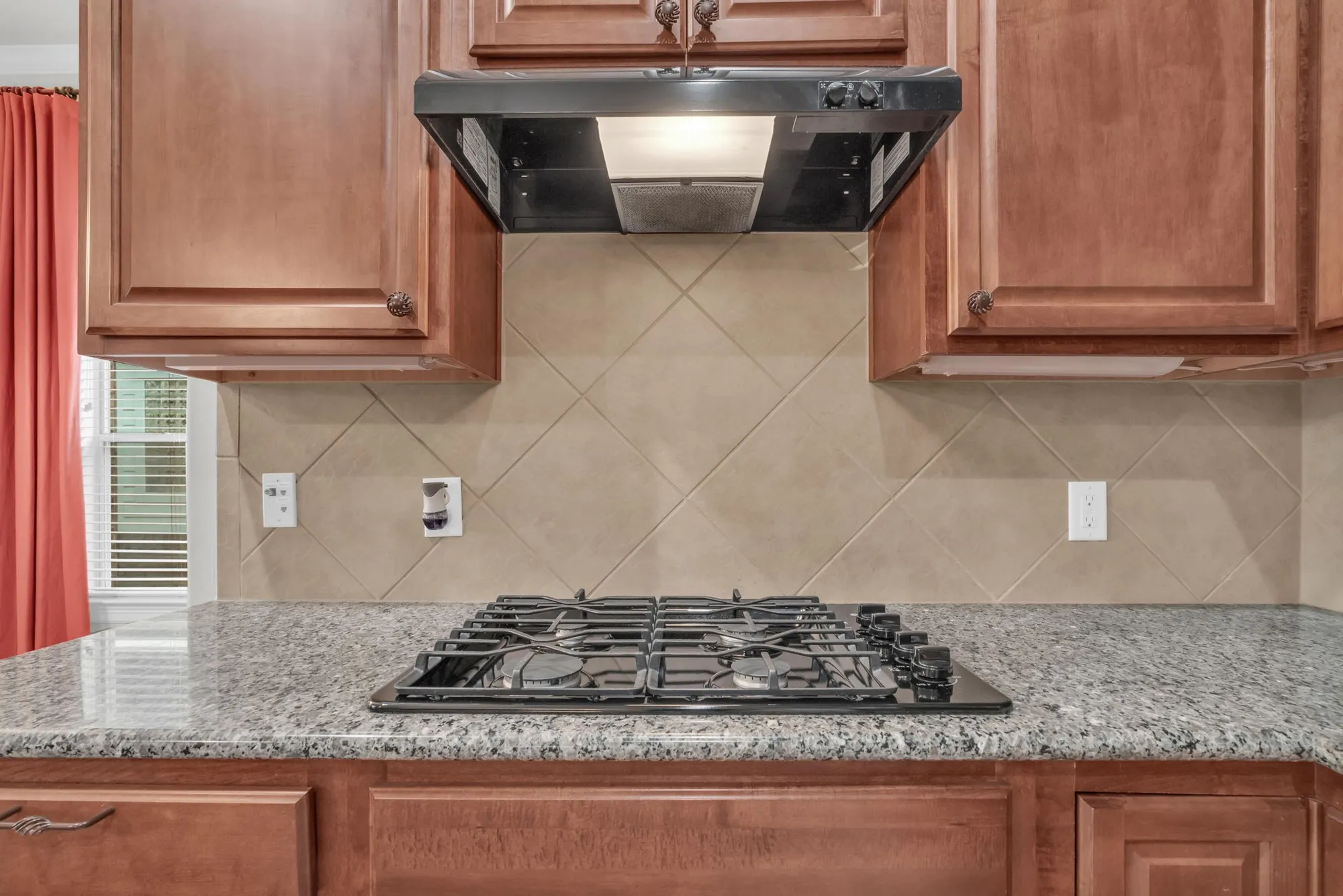 Property Slideshow image 10 of 46 | 34 windsor bridge dr, Conroe, TX, 77384